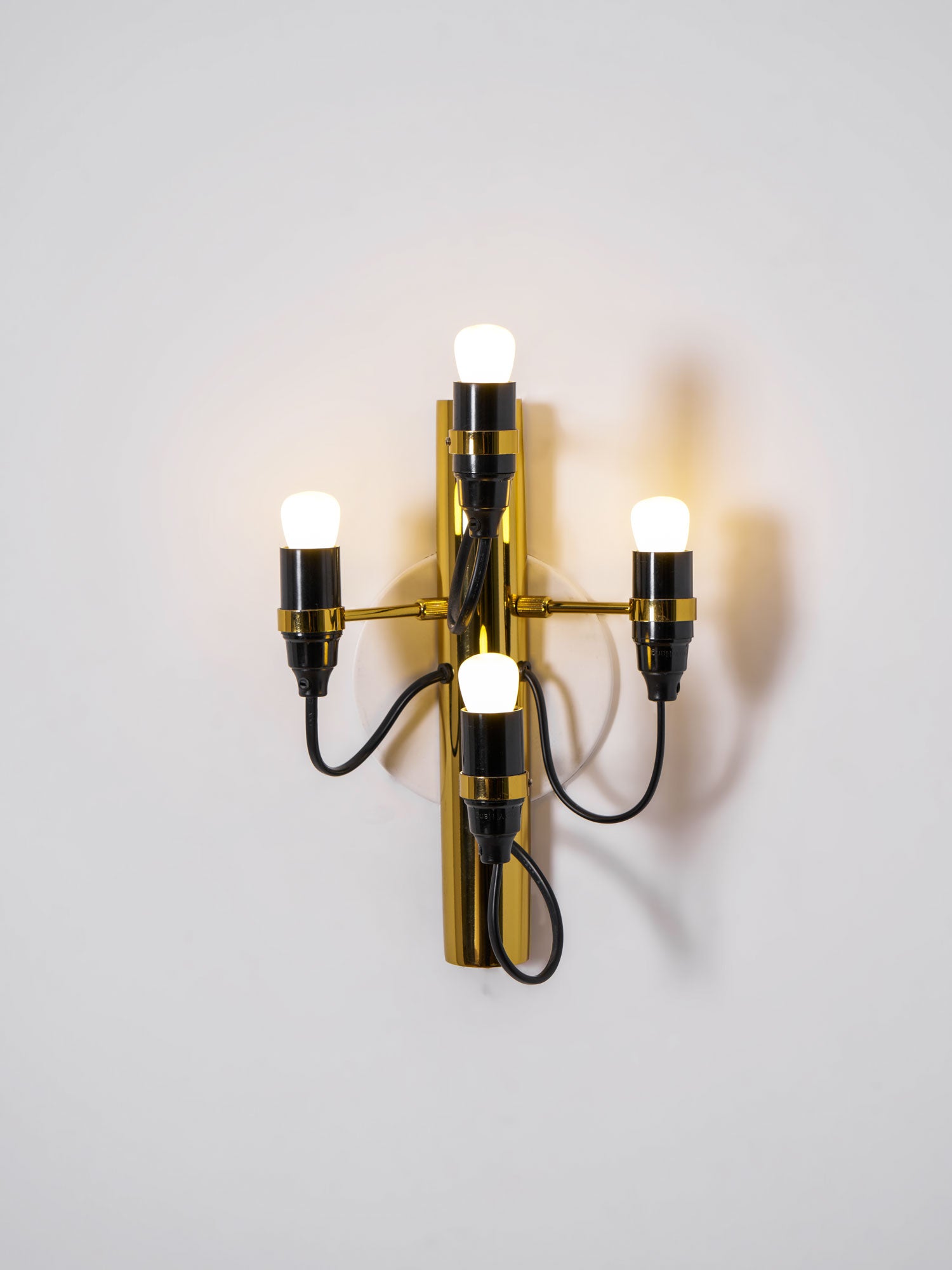 2097-Wall-Lamp-_11_14992399-694c-49f7-a9ba-3d230c2e2783