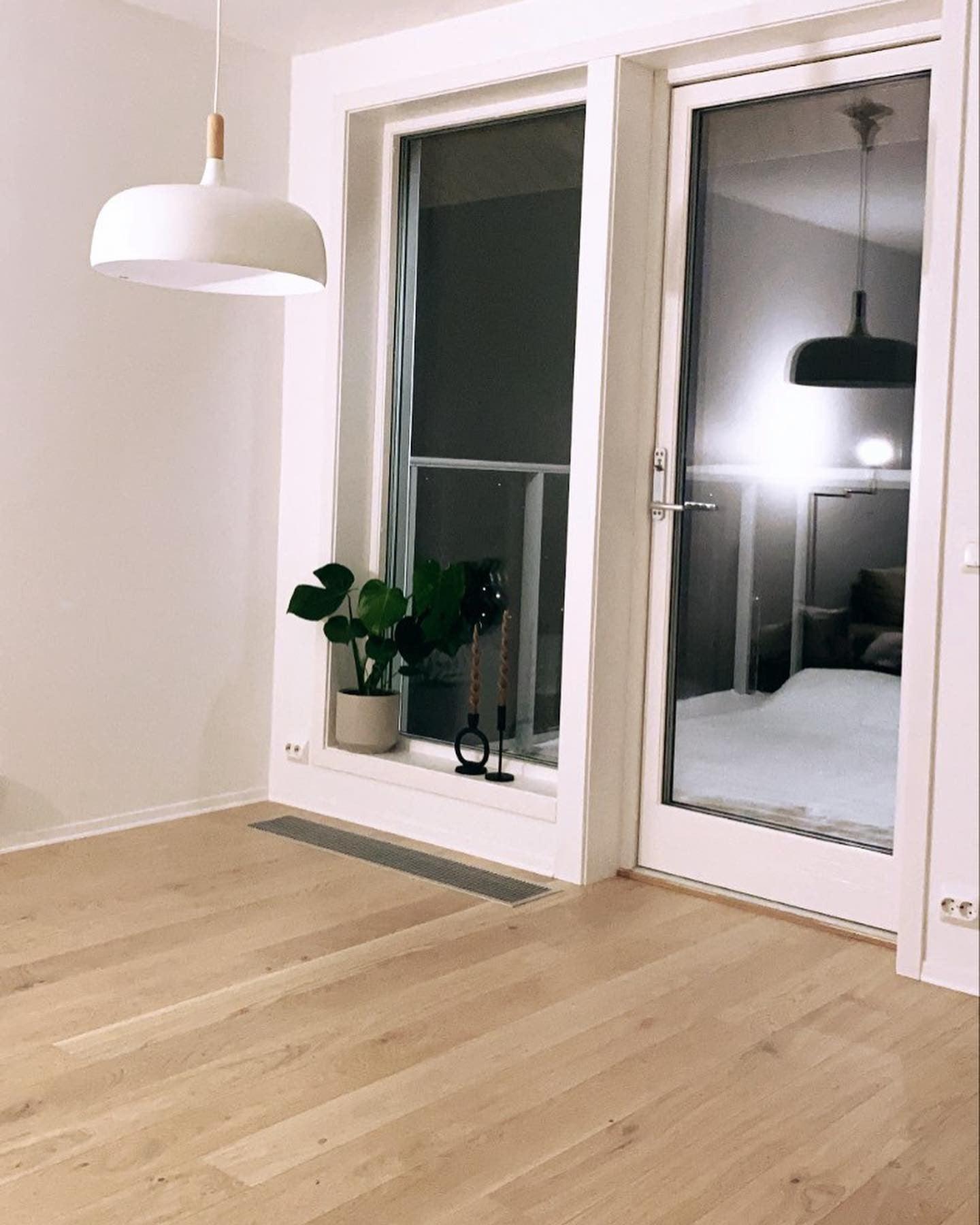 Acorn_Pendant_Light_39