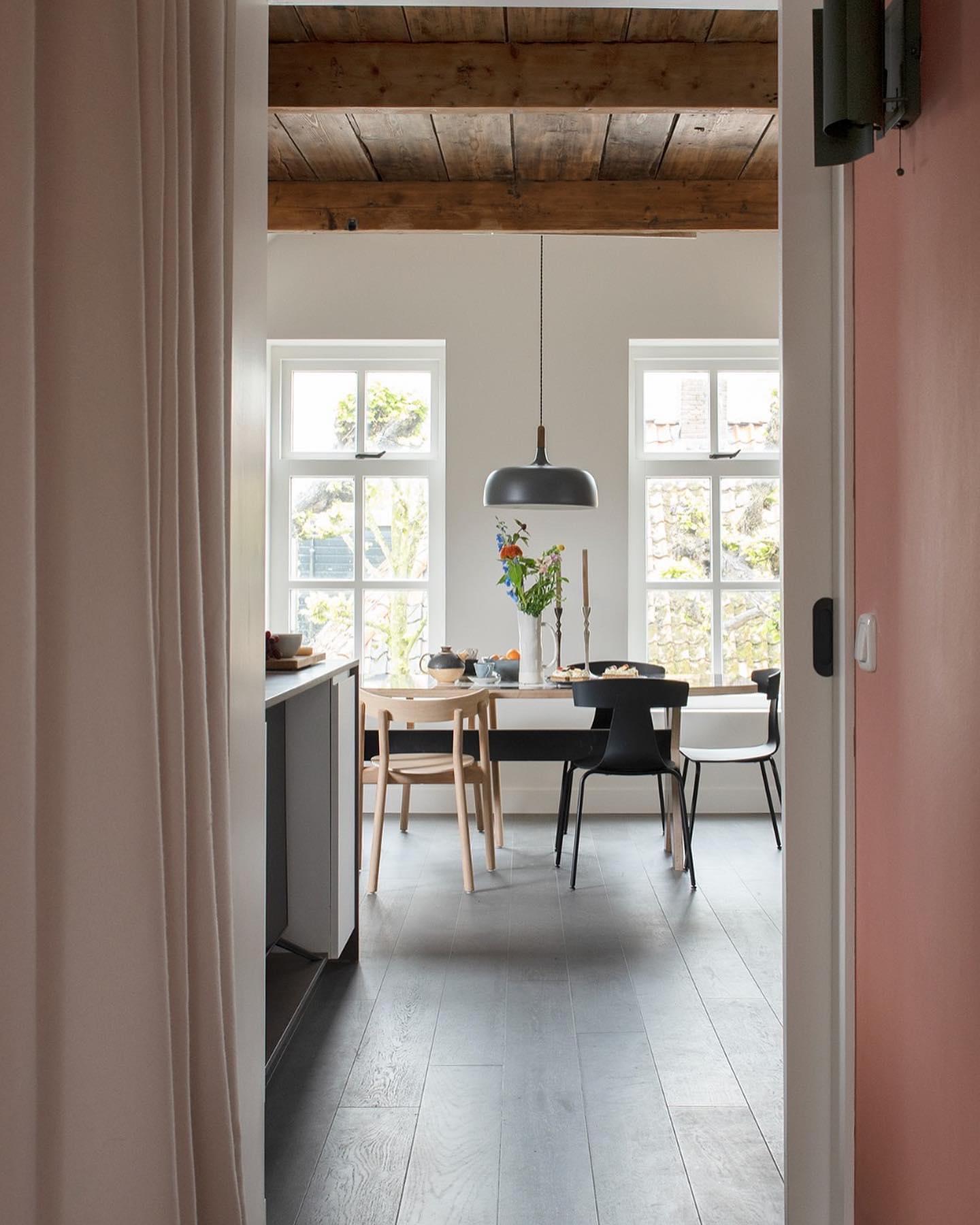 Acorn_Pendant_Light_42