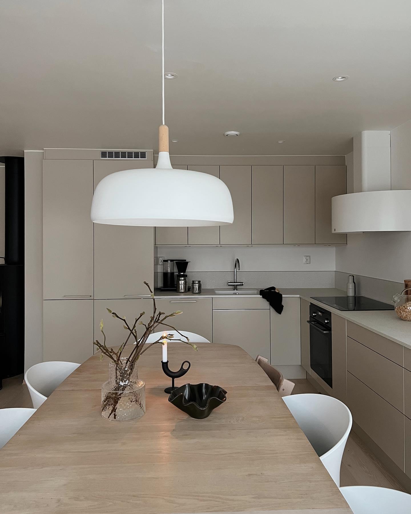 Acorn_Pendant_Light_46