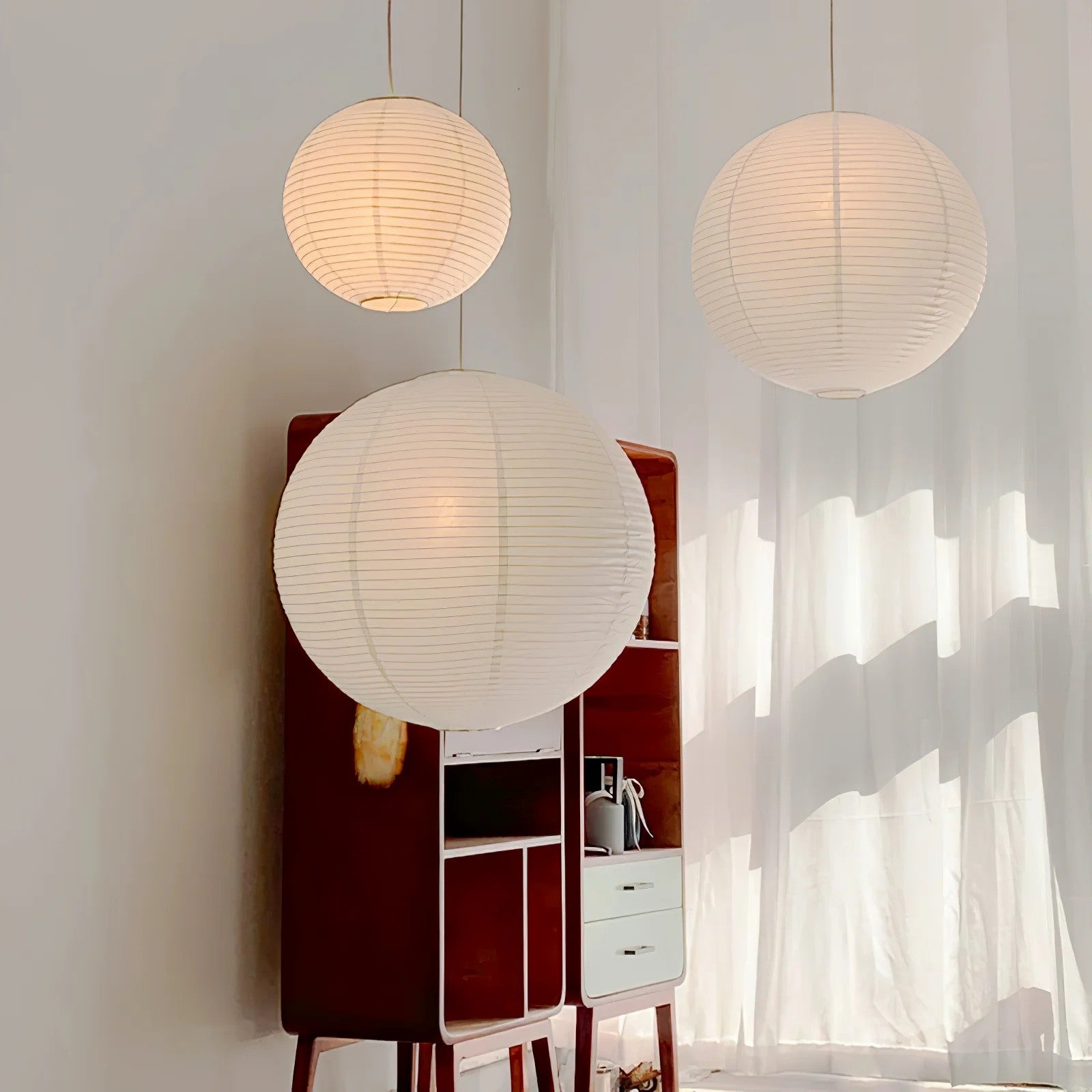 Akari_A_Pendant_Light._1