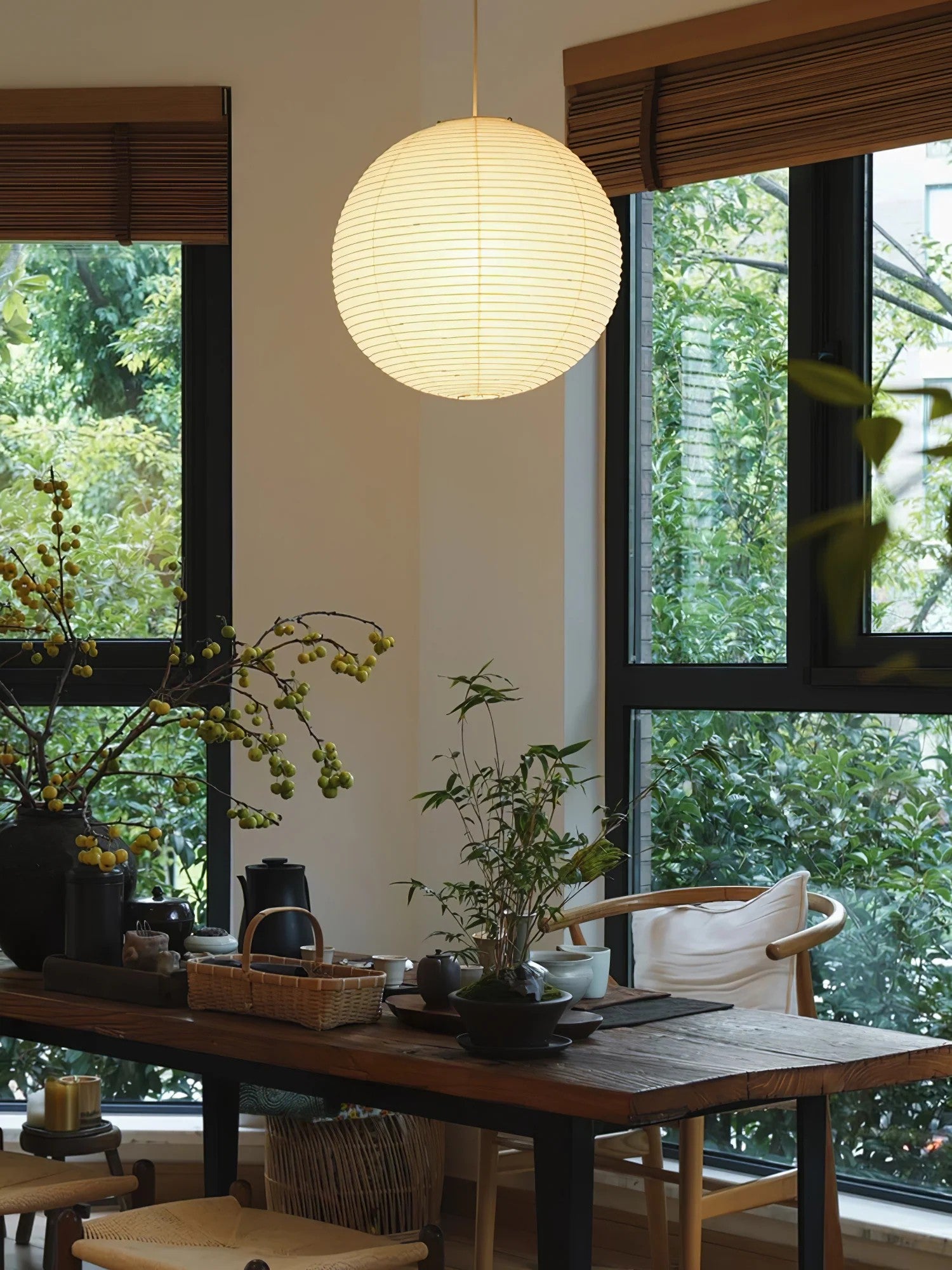 Akari_A_Pendant_Light._3