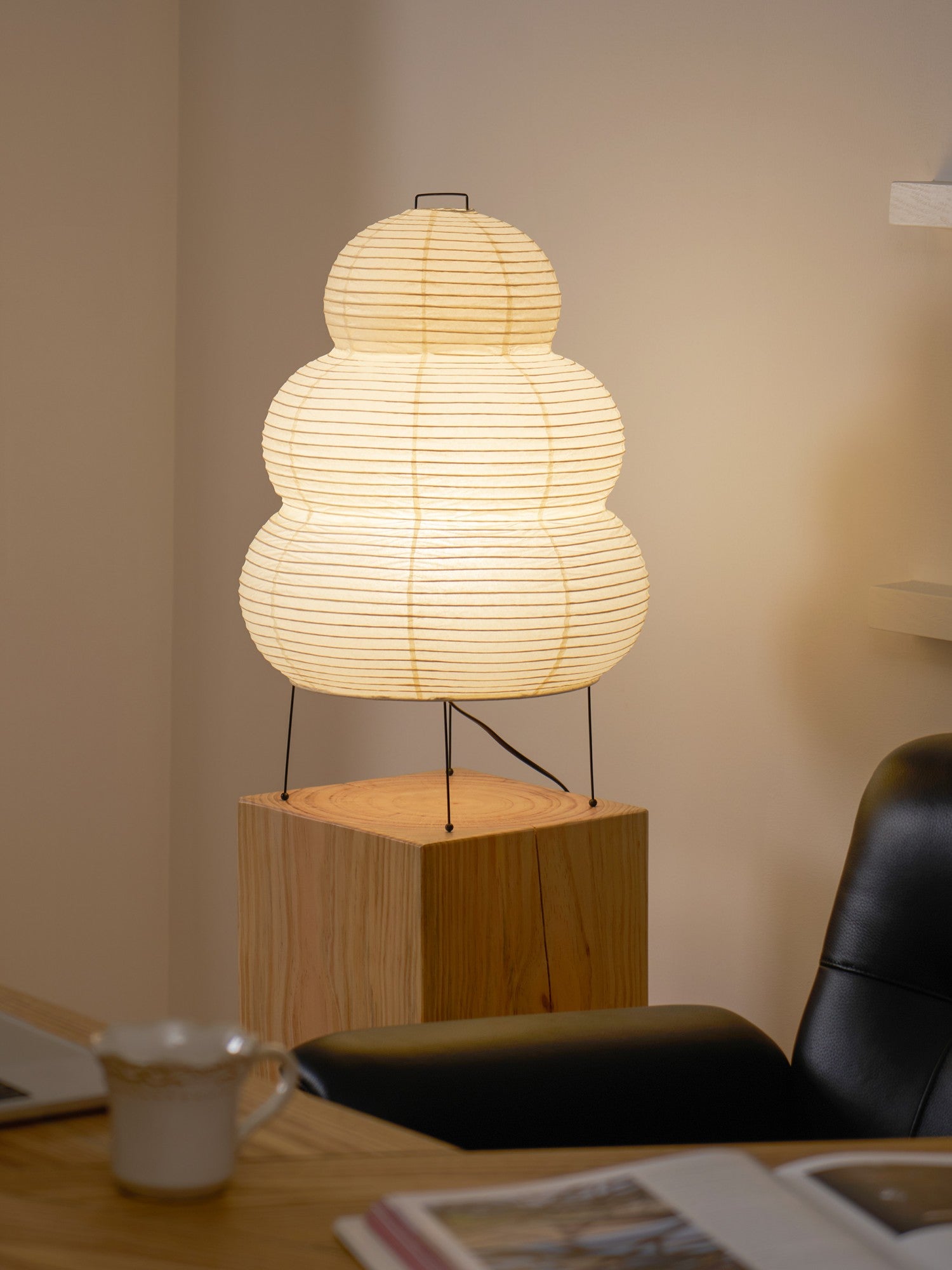 Akari_Lantern_Table_Lamp_107