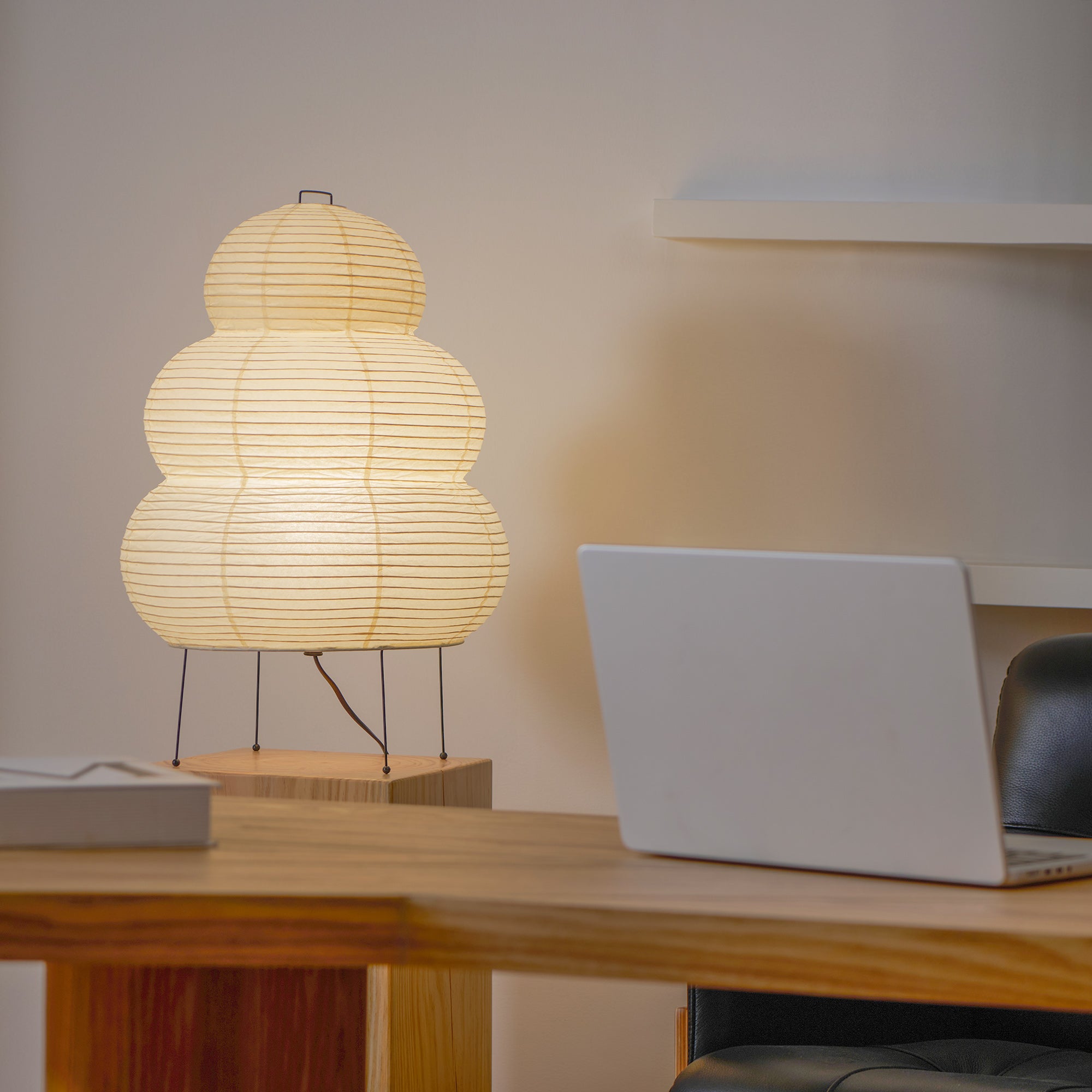 Akari_Lantern_Table_Lamp_114