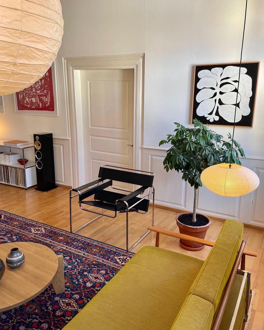 Akari_Oval_Pendant_Light_16