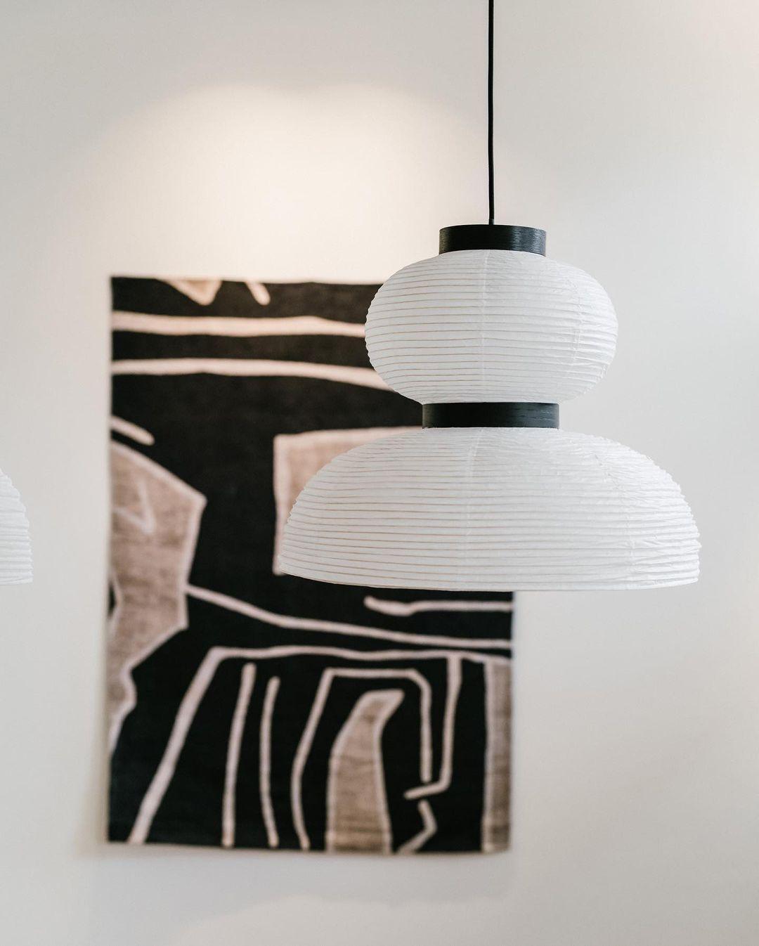 Akari_Pendant_Light_44_7e6ef3de-0e64-411c-86d3-50b7f18233b6