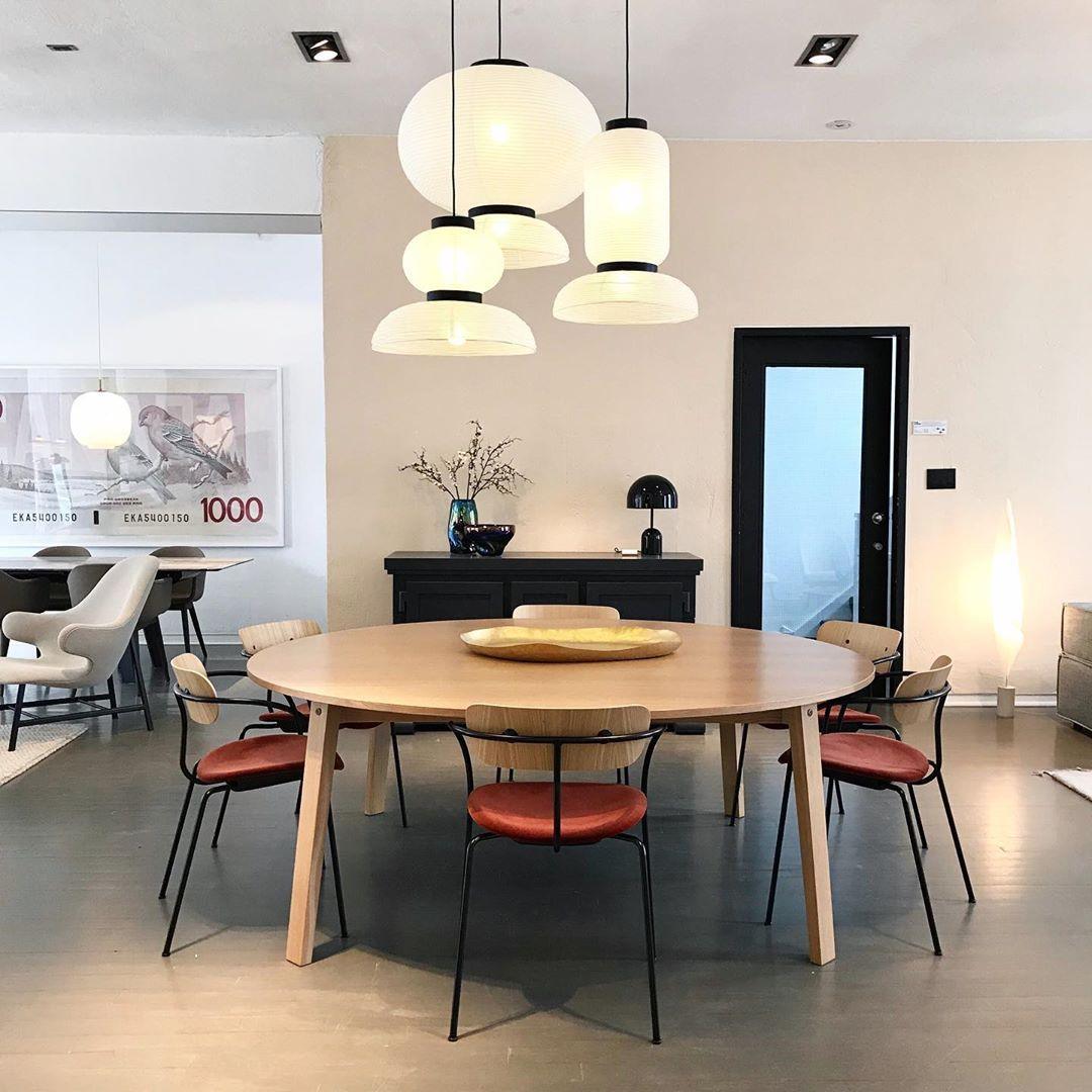 Akari_Pendant_Light_9_30eea79f-a395-48d0-9e64-7ec97d0f6528
