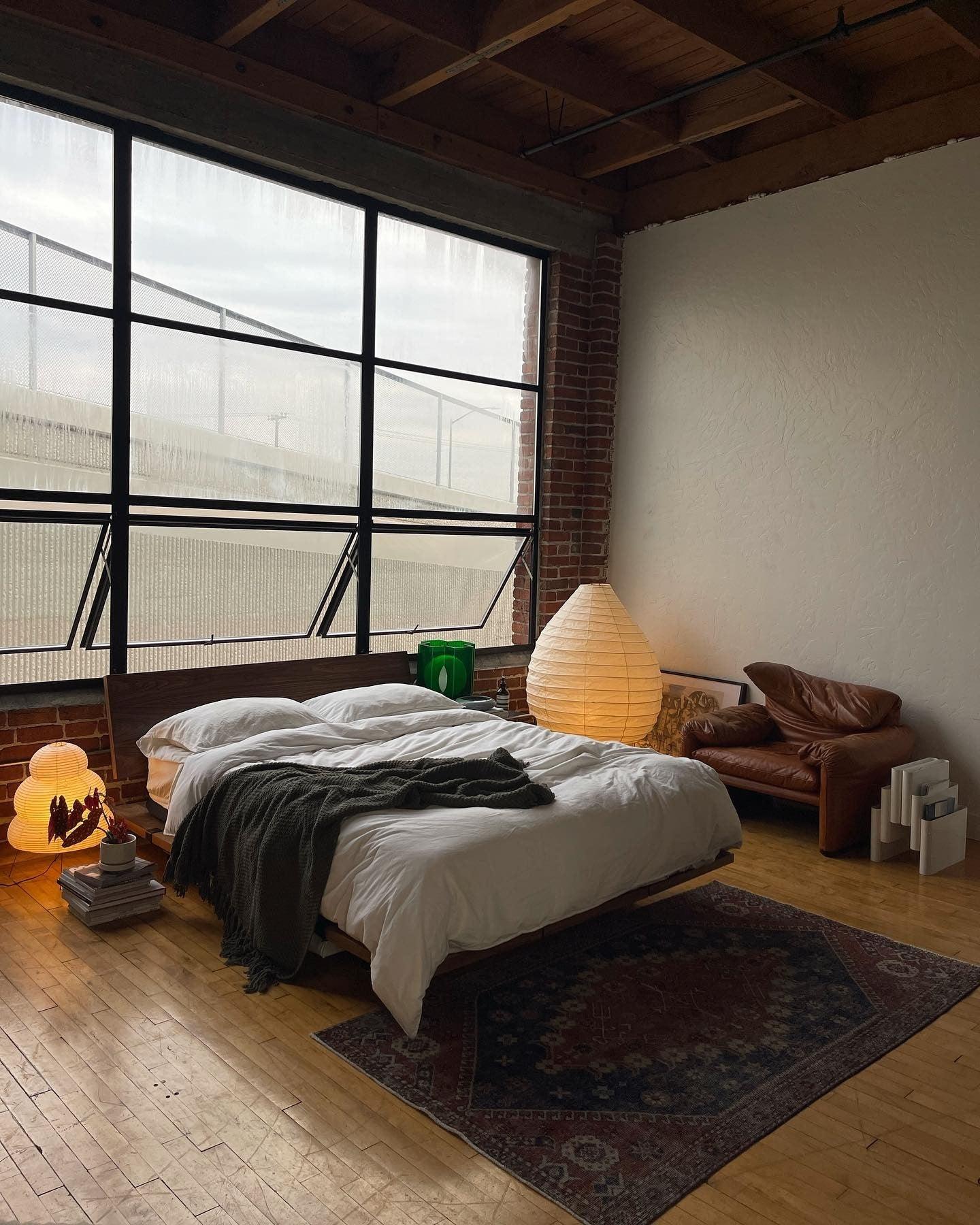 Akari_Table_Lamp_68