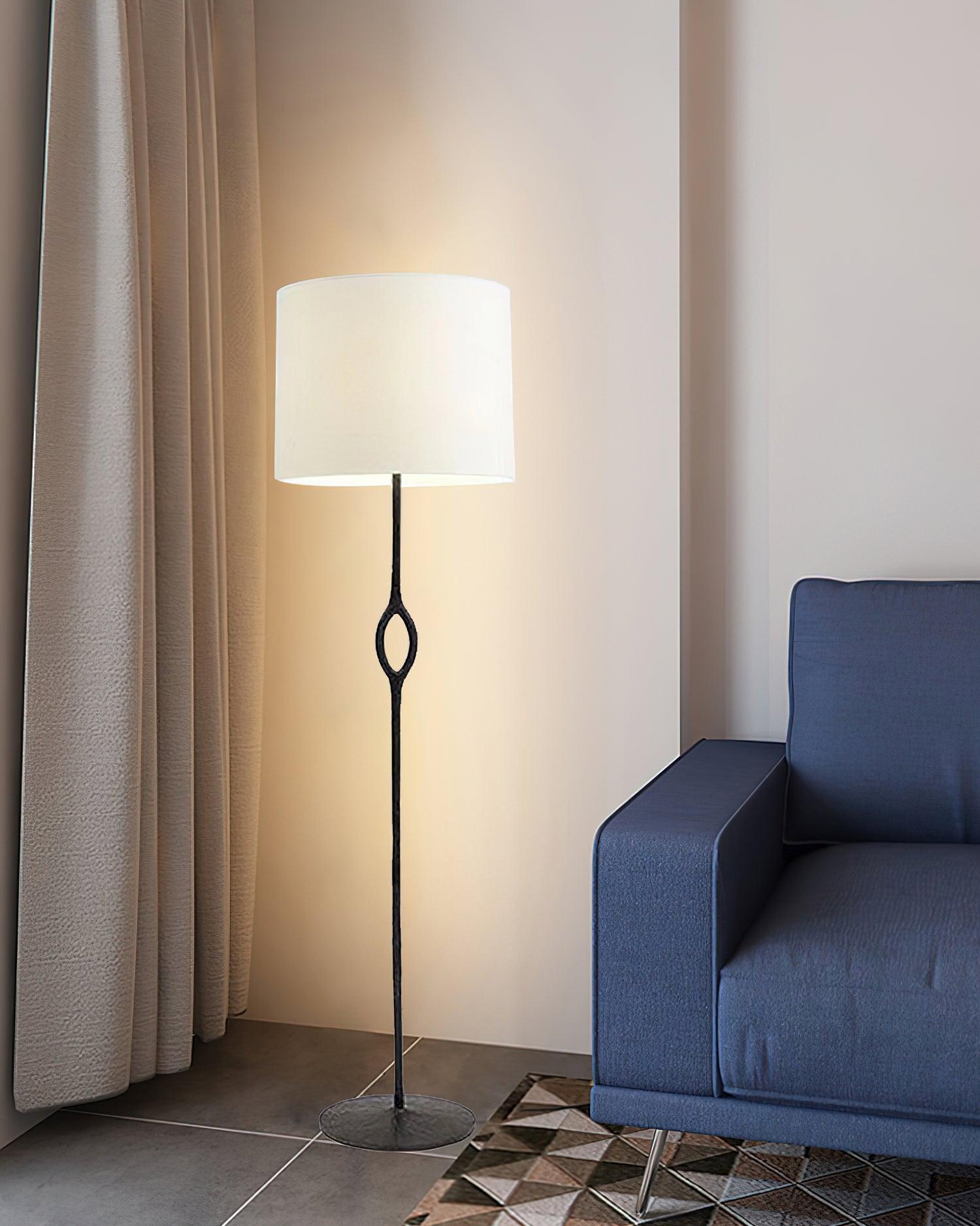 Alassis_Floor_Lamp_2