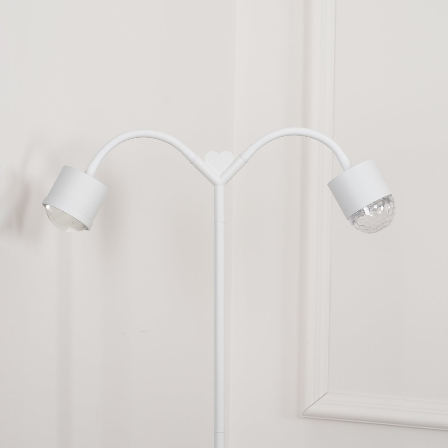 Ambient_Floor_Lamp_2