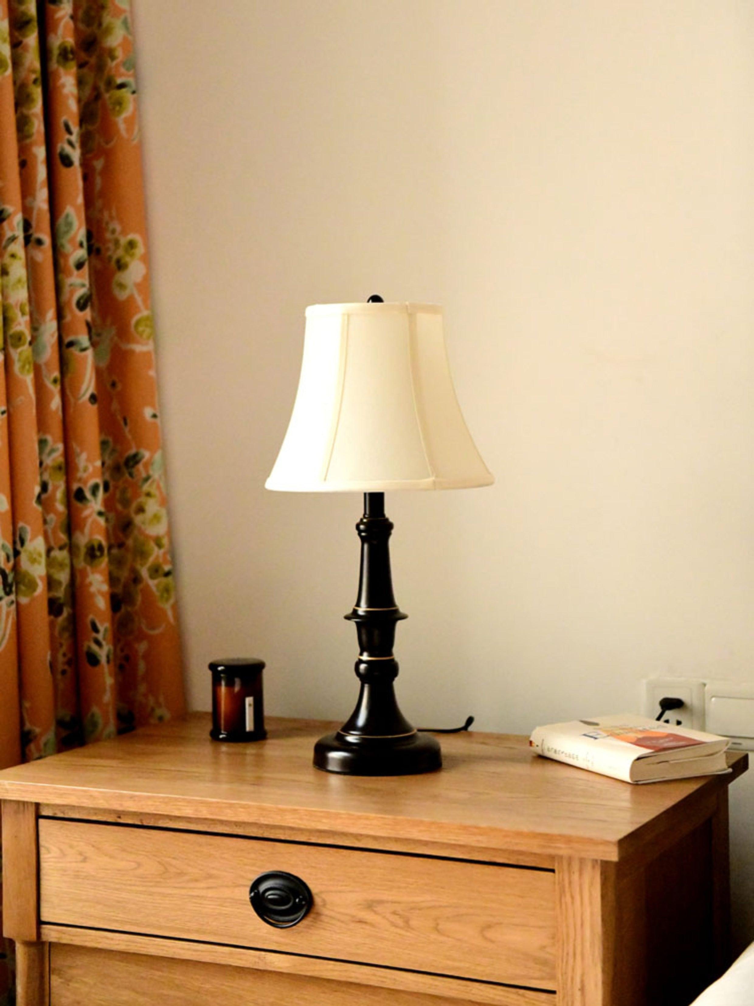 Ambrosia_Metal_Table_Lamp_8