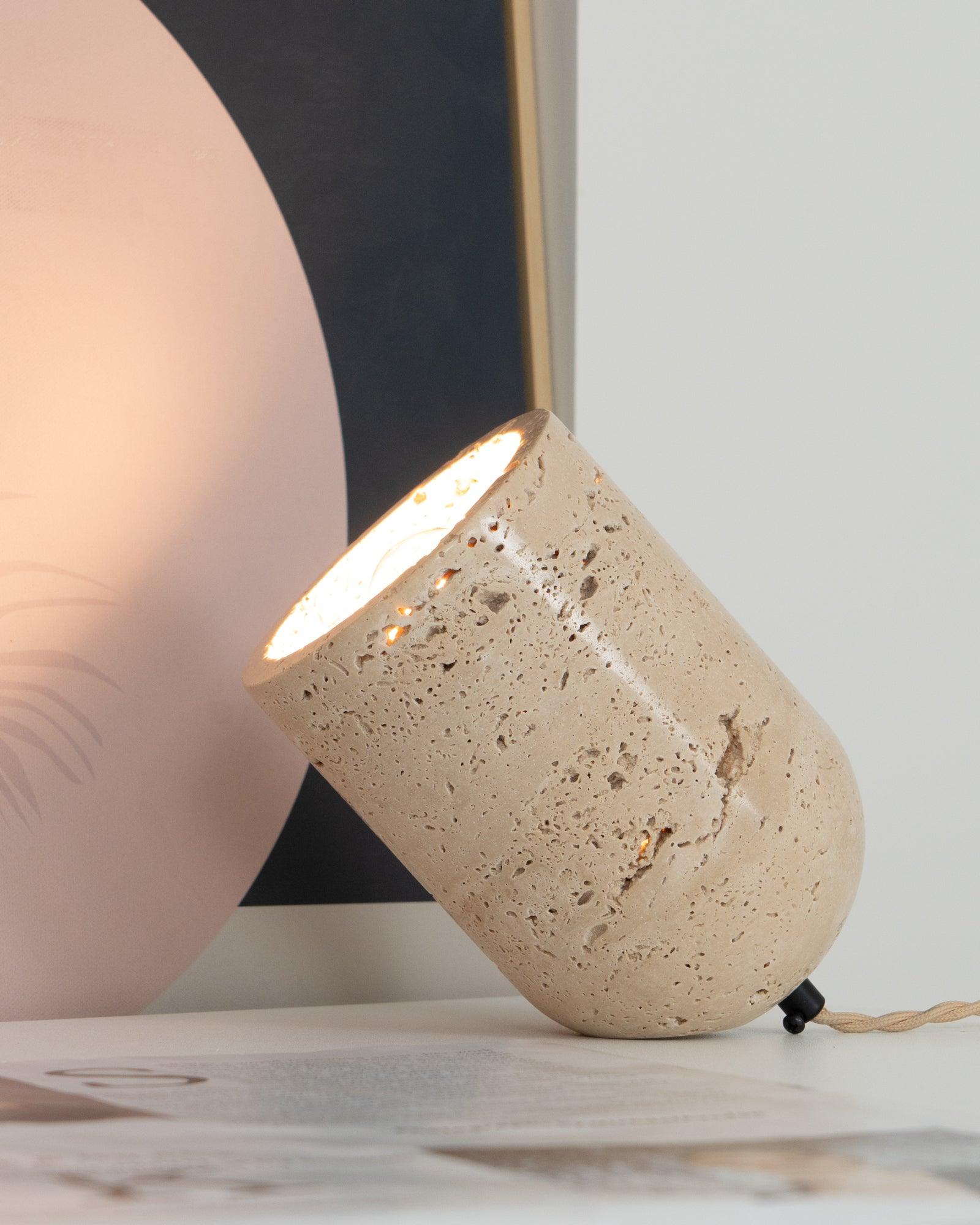 Amidori_Table_Lamp._1