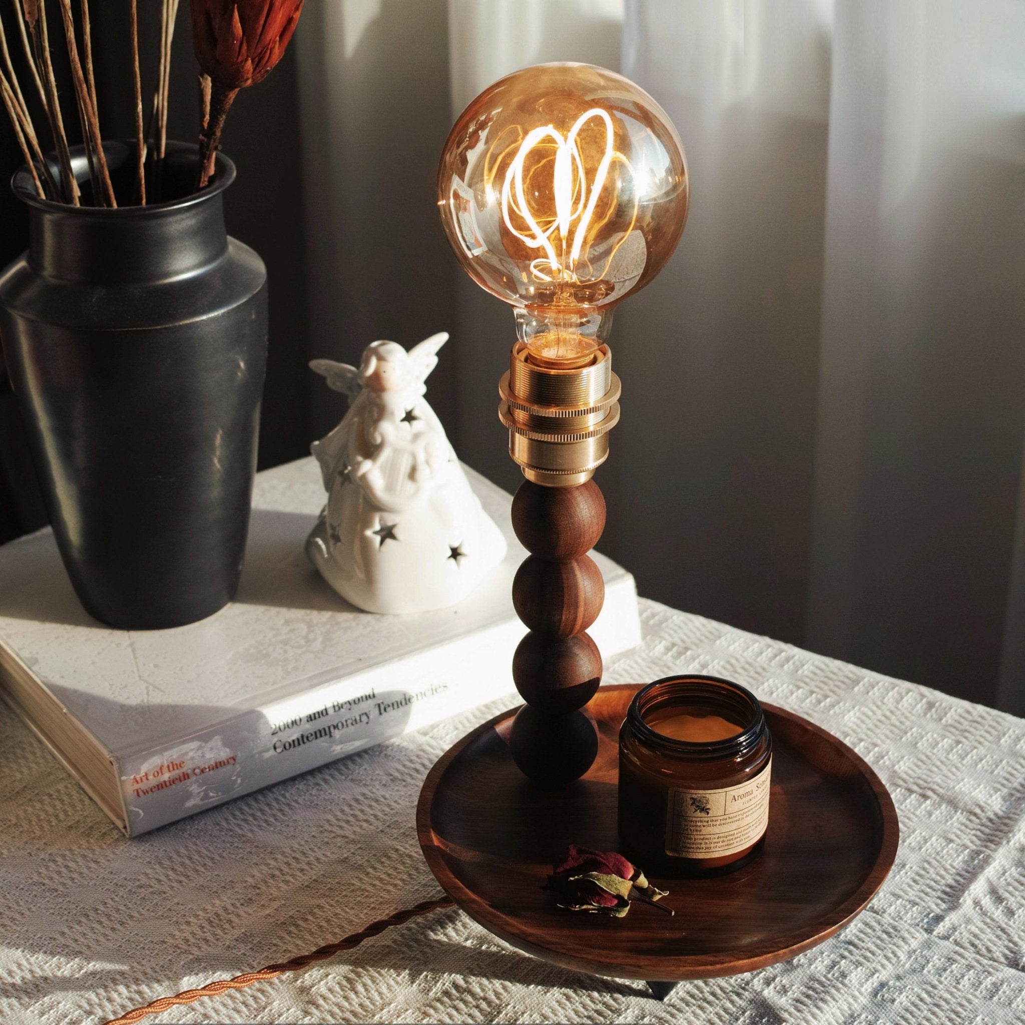 Anli_Love_Table_Lamp_3