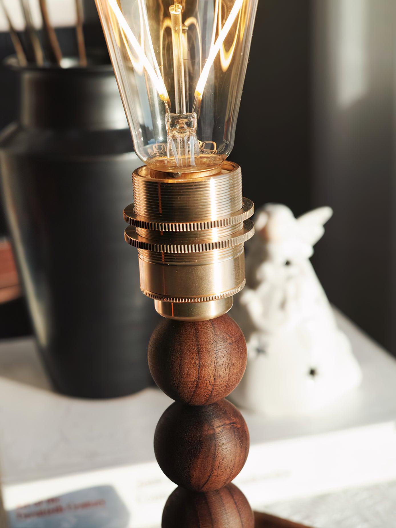 Anli_Love_Table_Lamp_5