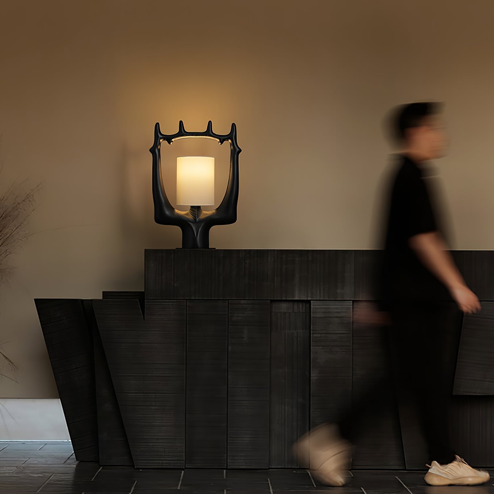 Antler_Ring_Table_Lamp_16