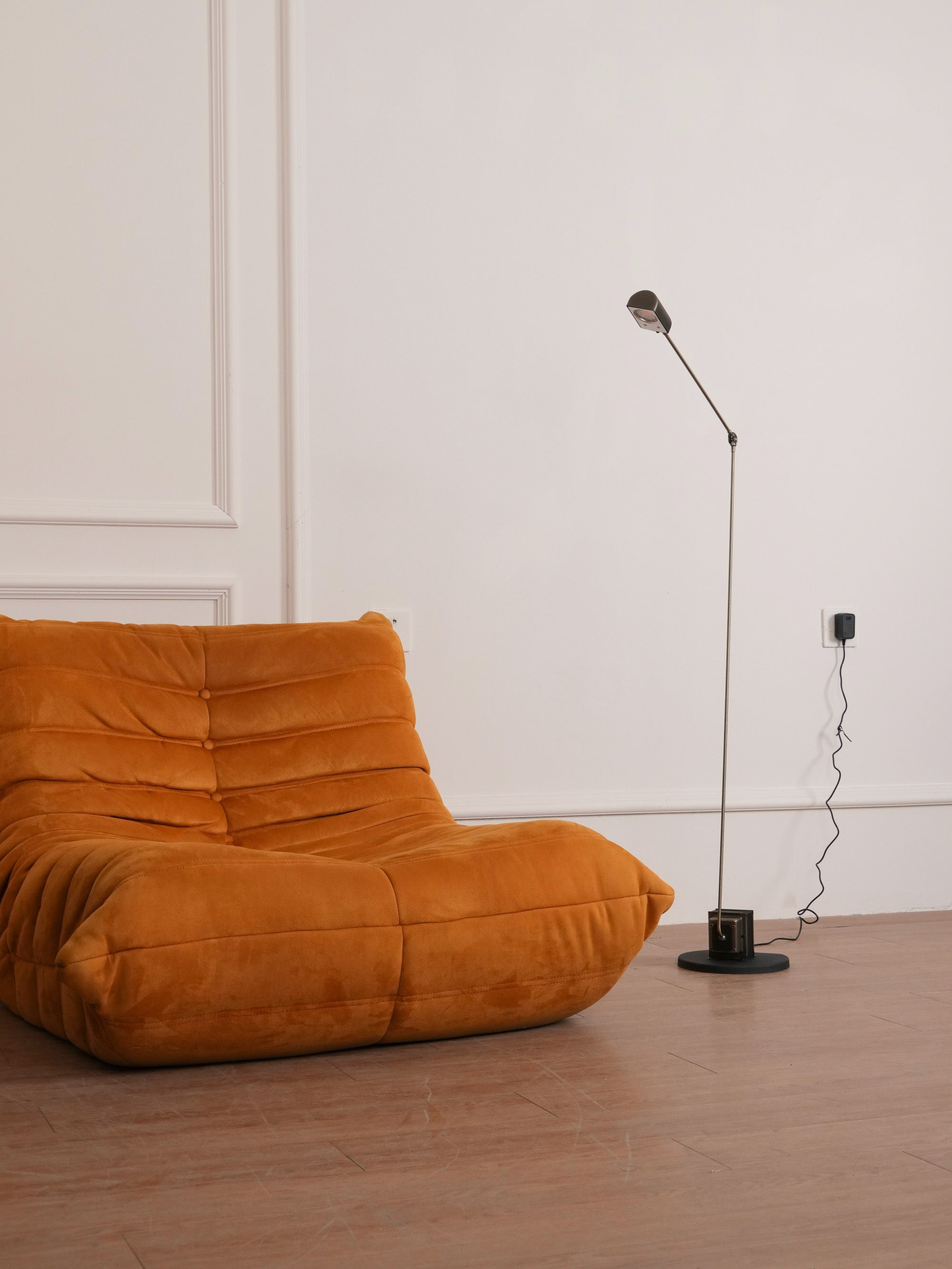 Apex_Flex_Floor_Lamp._10