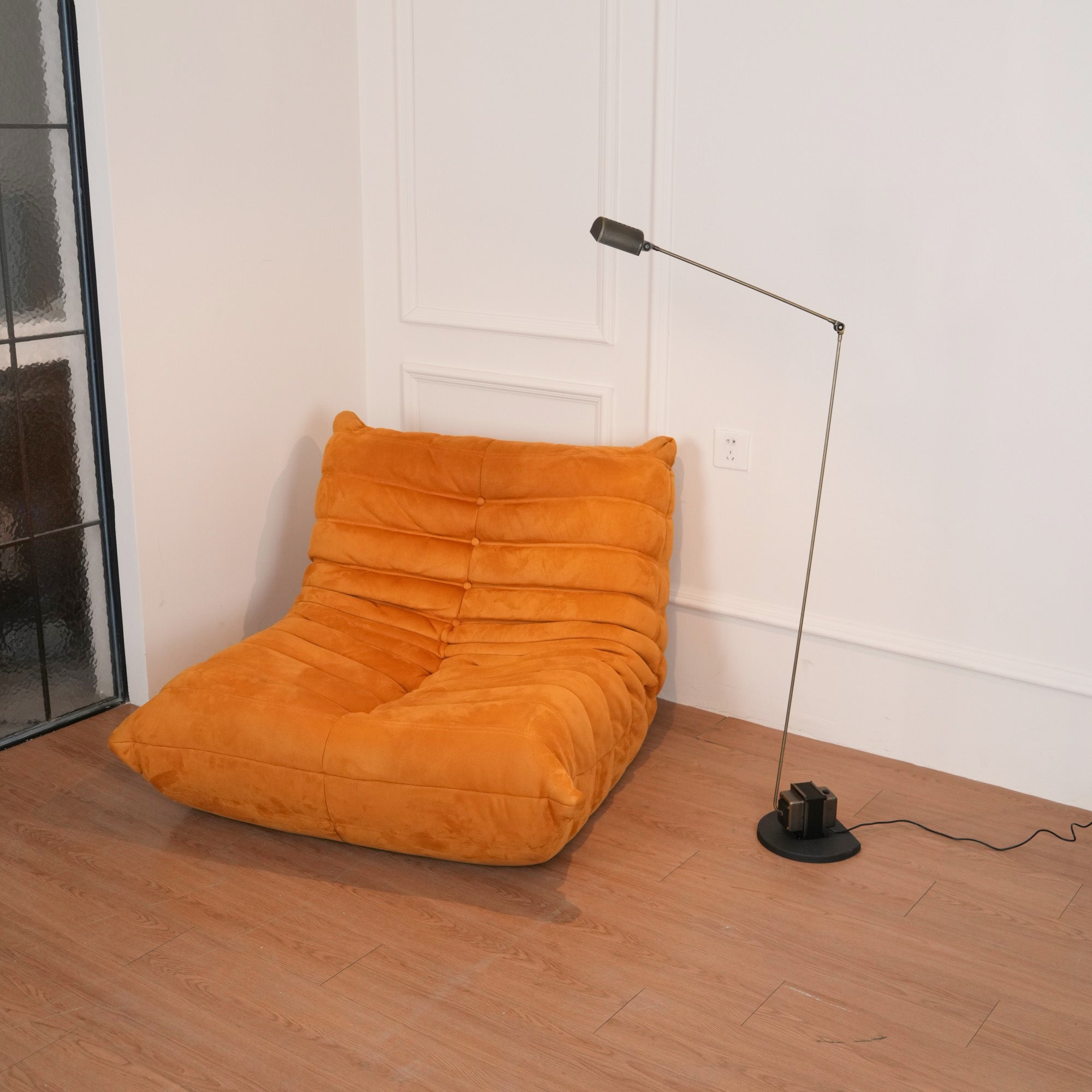 Apex_Flex_Floor_Lamp._8