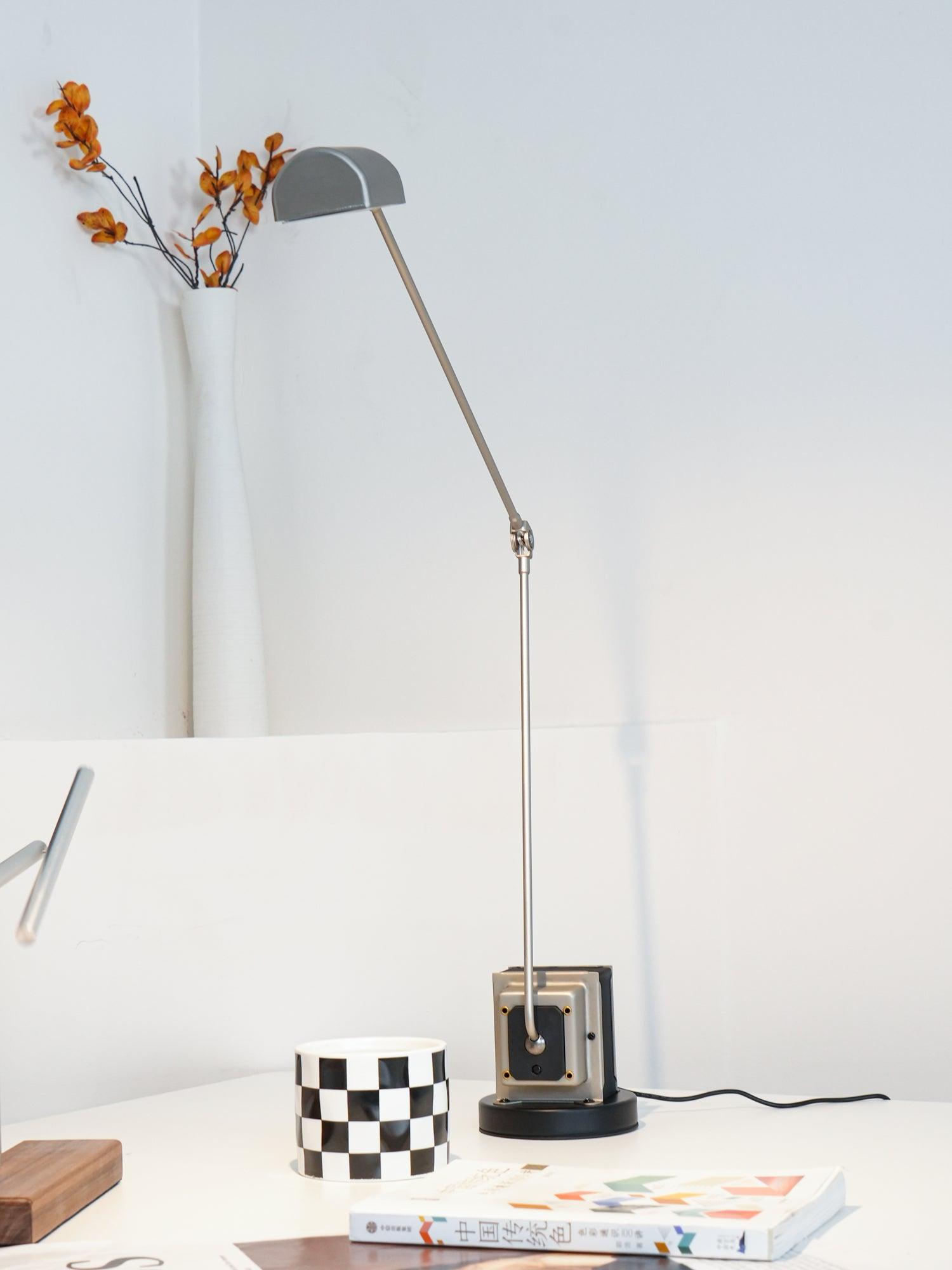 Apex_Flex_Table_Lamp._6-1