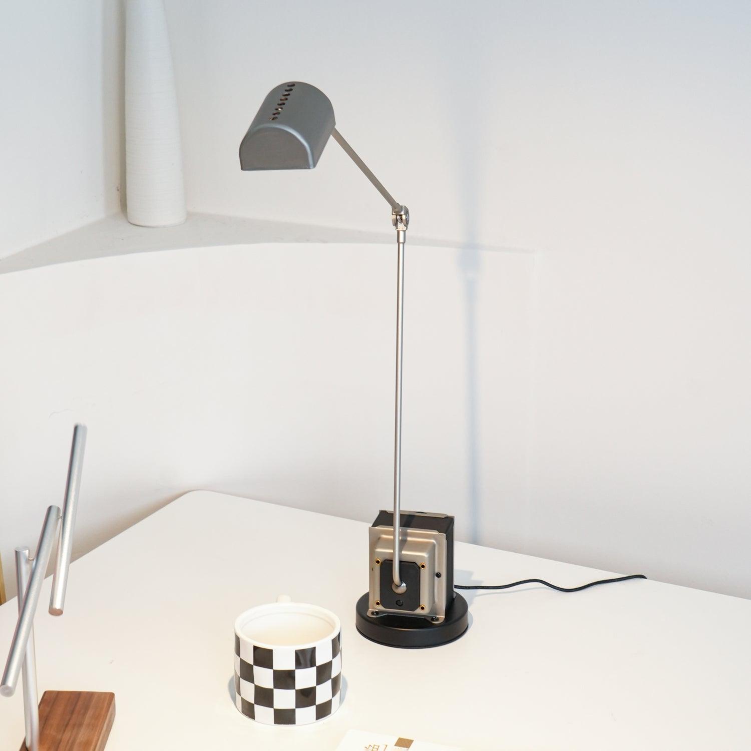 Apex_Flex_Table_Lamp._7