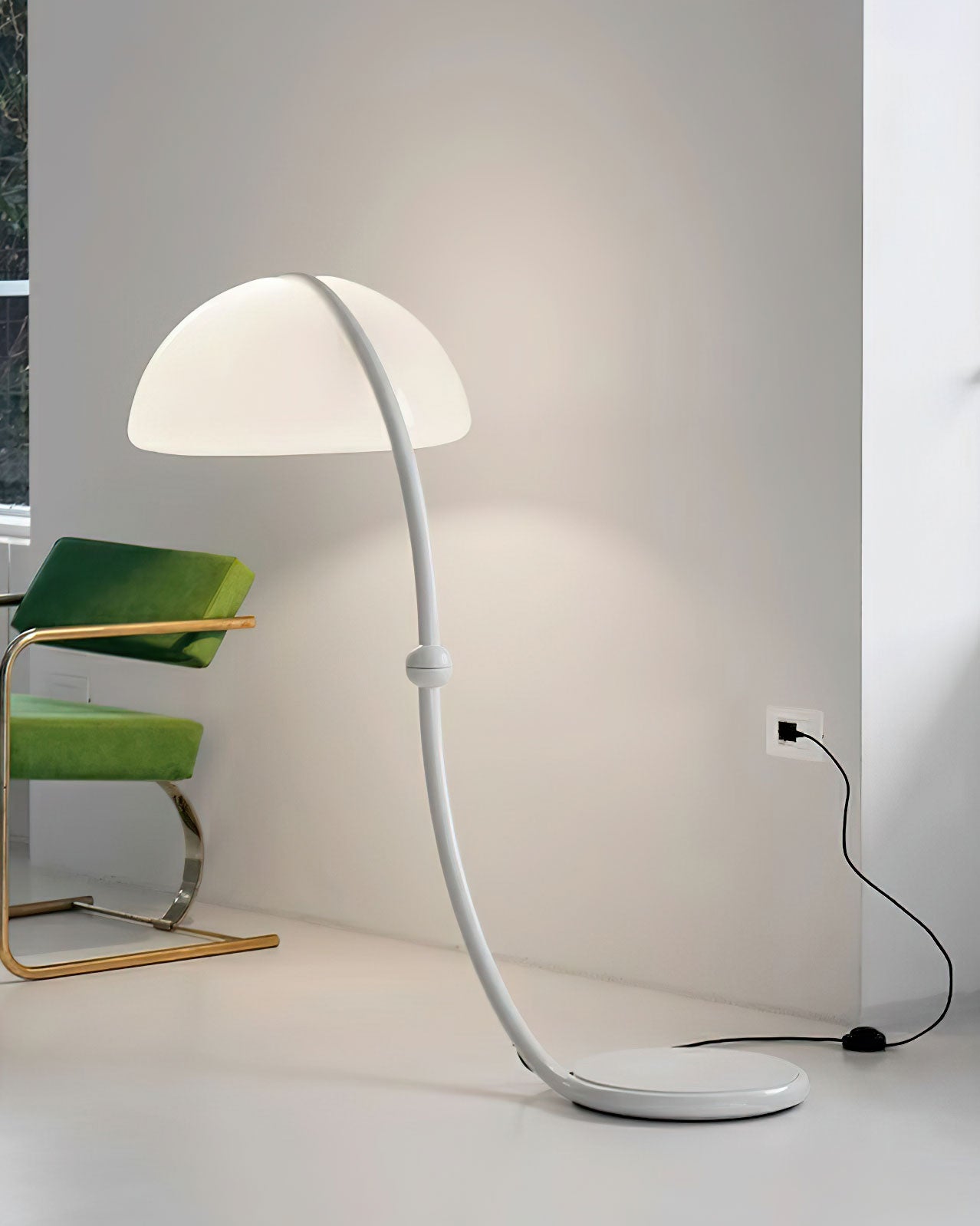 Arc_Glow_Floor_Lamp_1