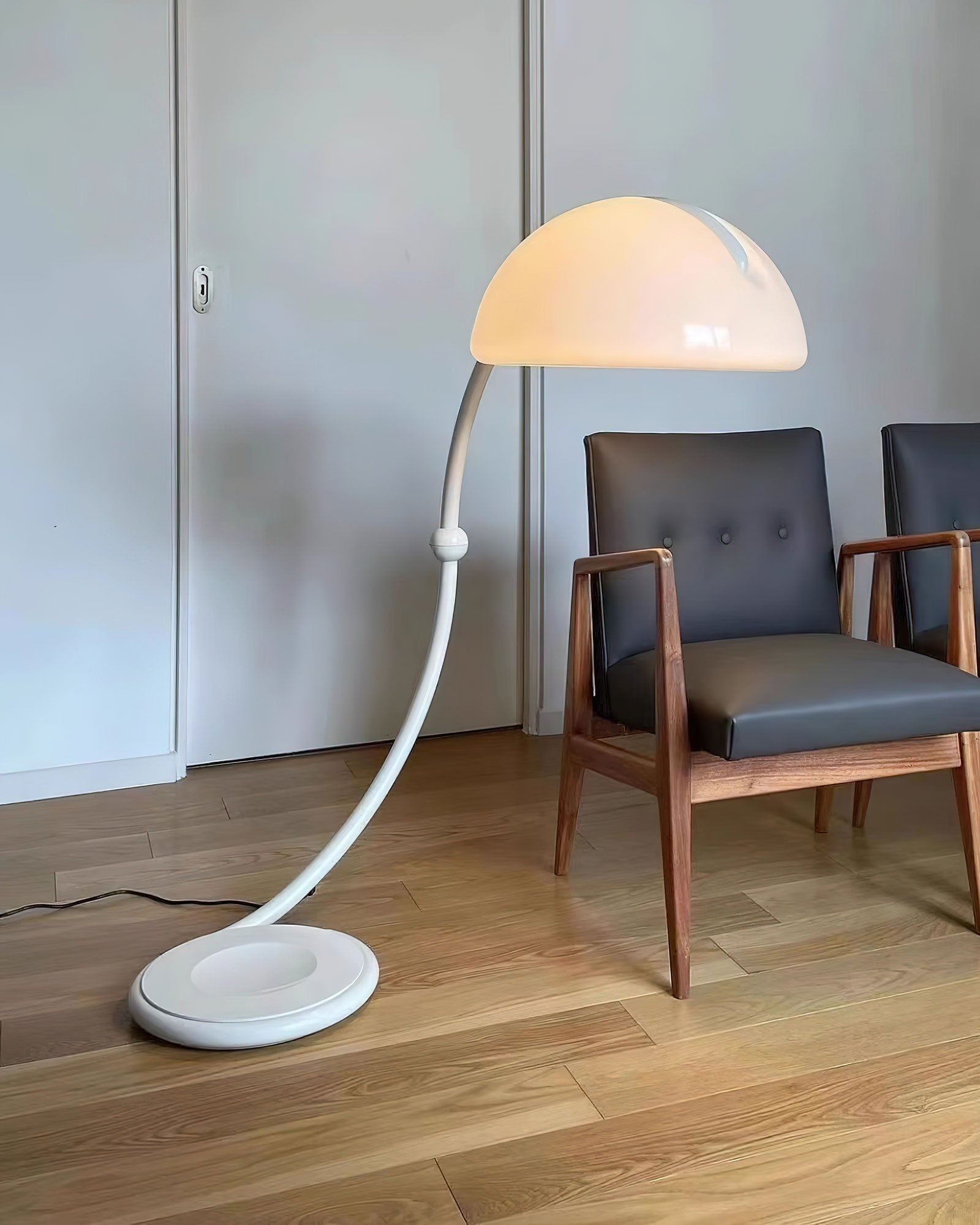 Arc_Glow_Floor_Lamp_10