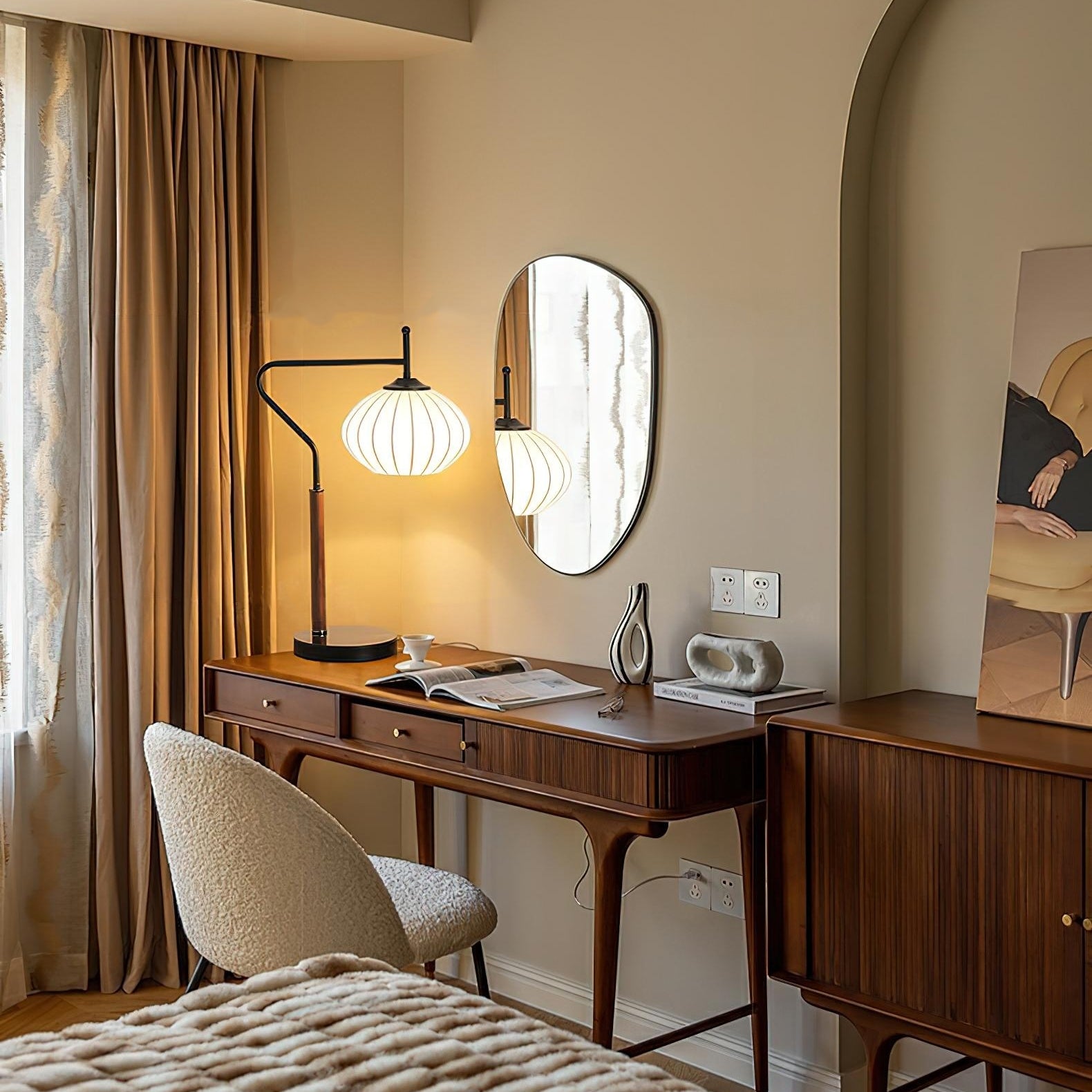 Arc_Sphere_Table_Lamp_1