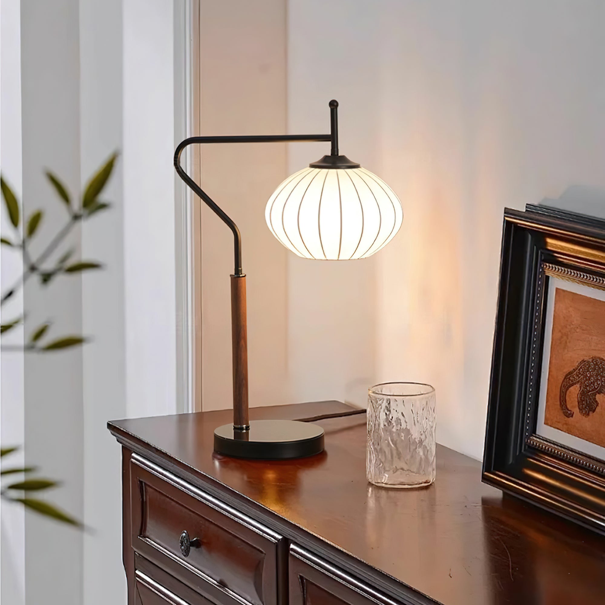 Arc_Sphere_Table_Lamp_5