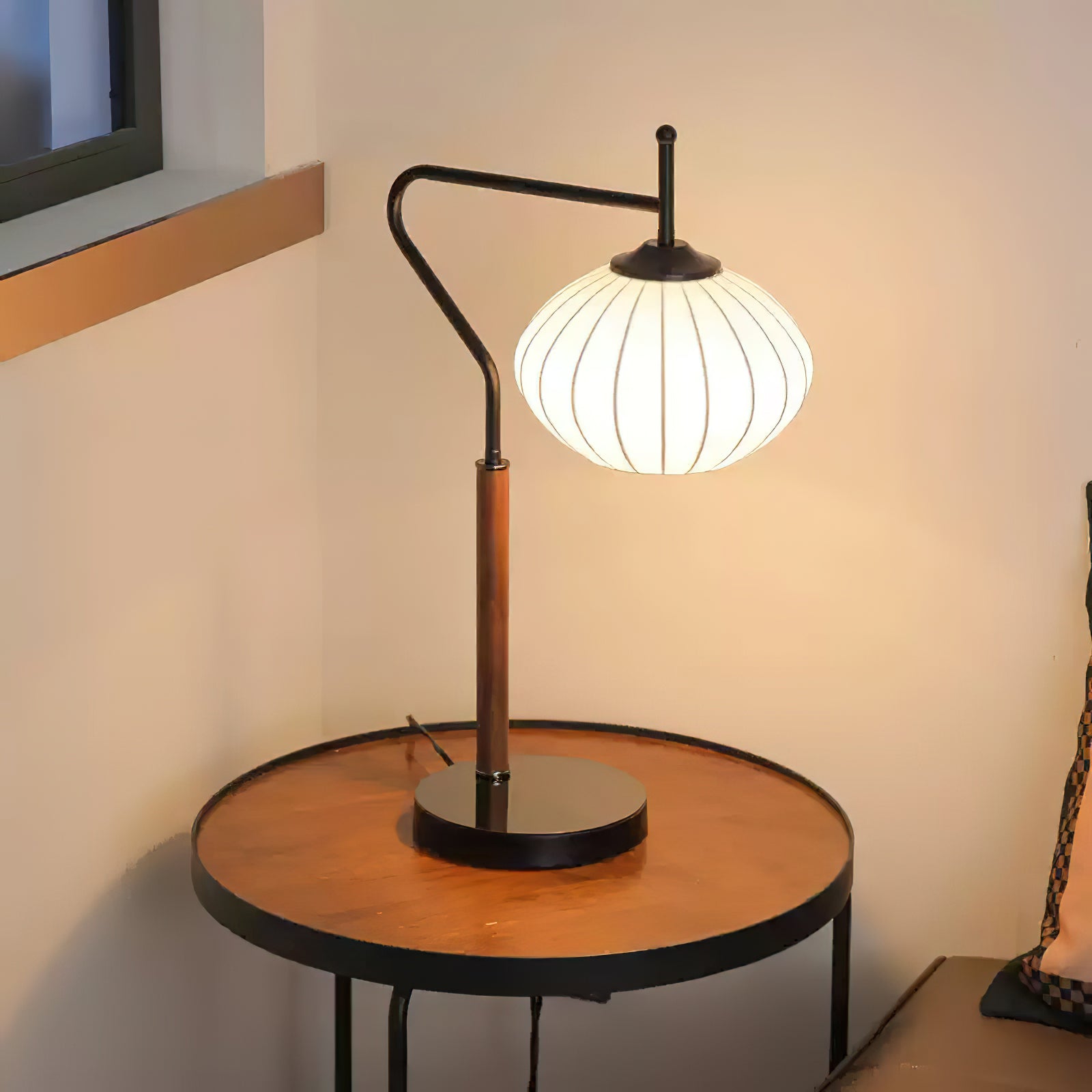 Arc_Sphere_Table_Lamp_9