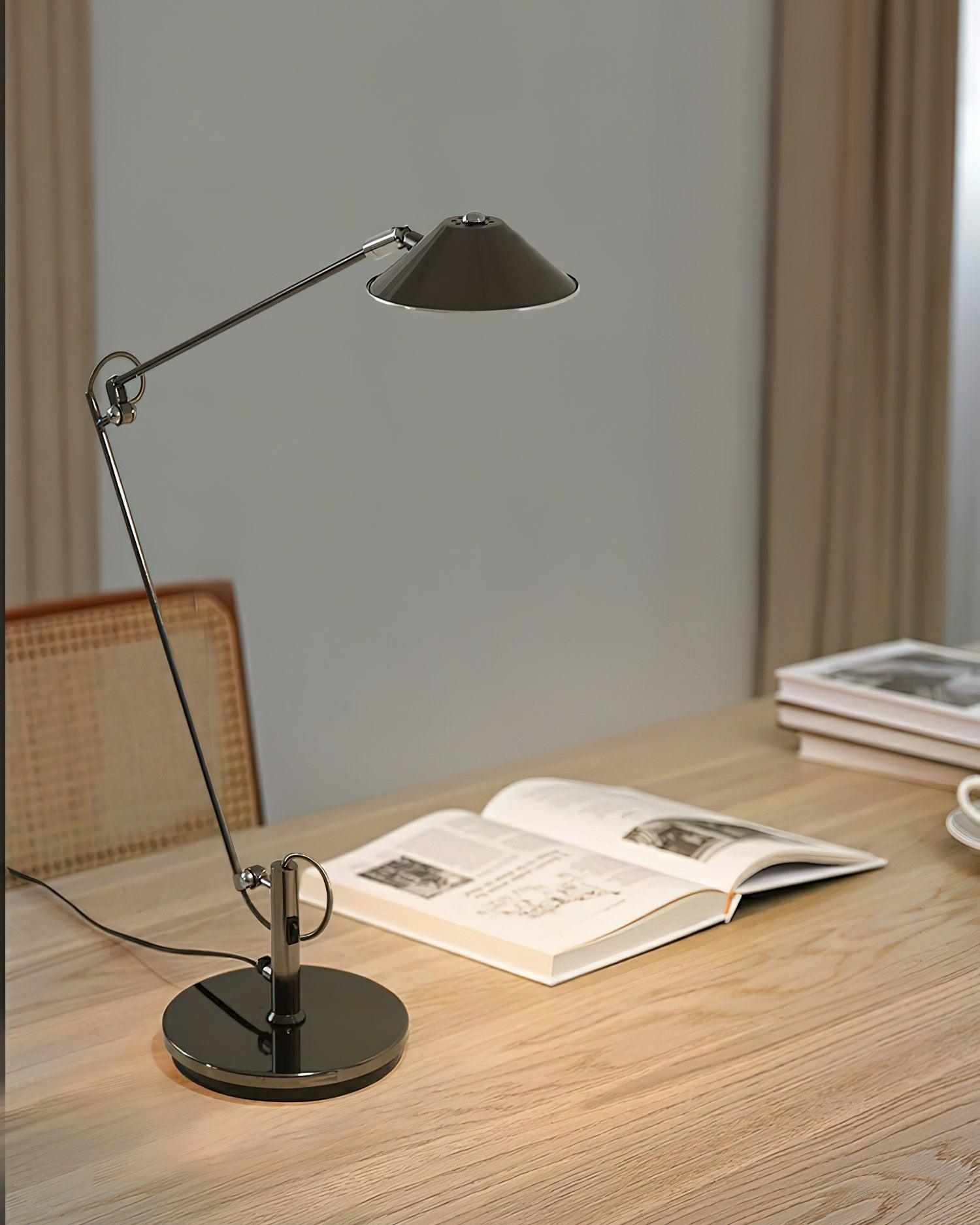 Arcadia_Table_Lamp_2