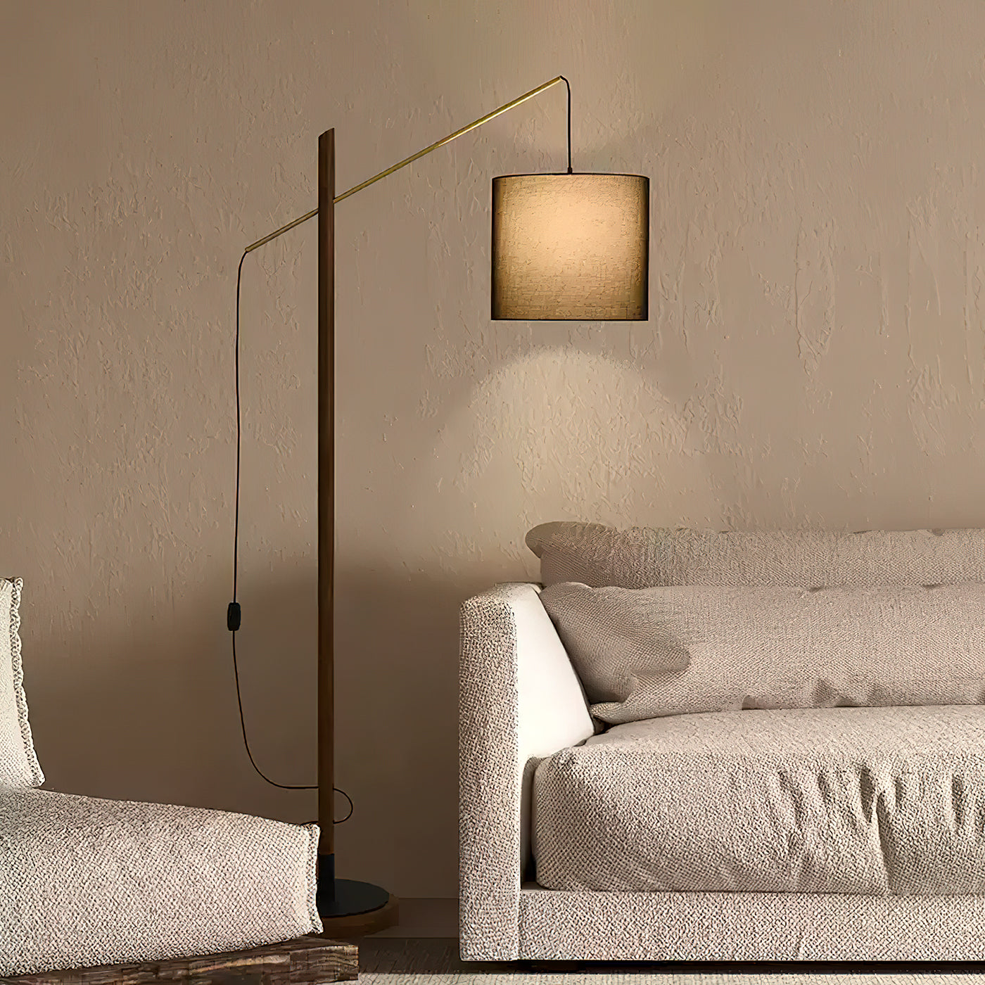 Archer_Floor_Lamp_1_19b31906-64fe-4654-b875-fbe8f929daf7