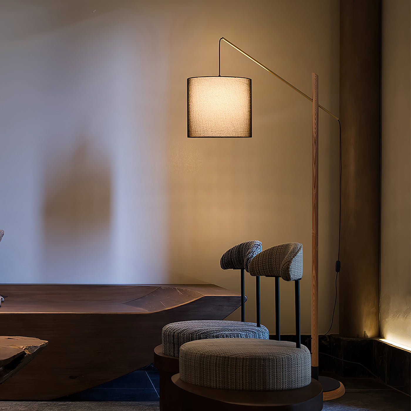 Archer_Floor_Lamp_5_310be403-30ff-42f7-a458-cf3e1dd1bc1b