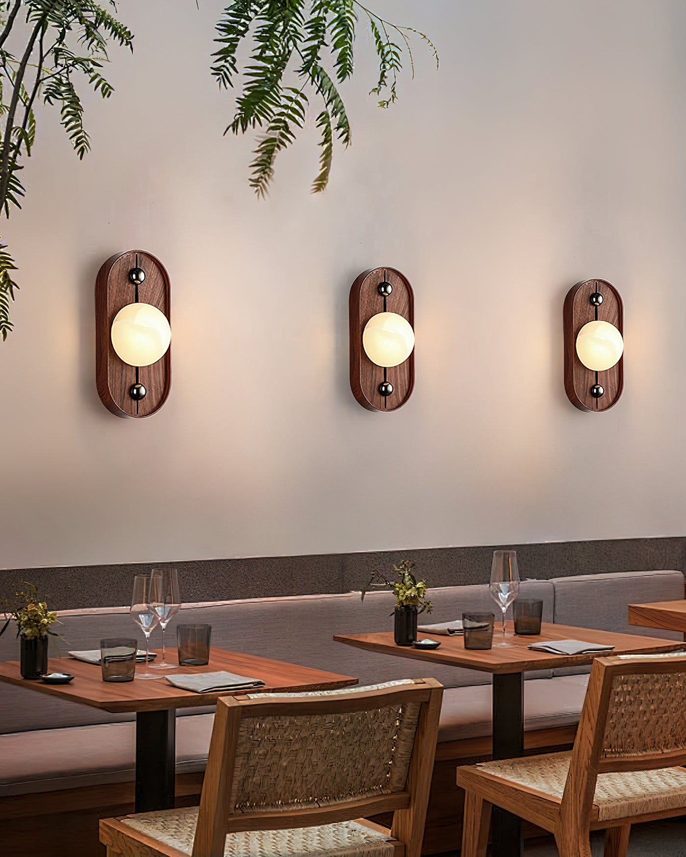 Arcoa_Alabaster_Wall_Lamp_2