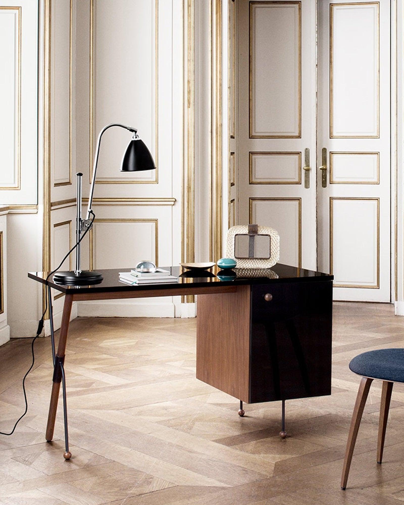 Arms_Table_Lamp_3