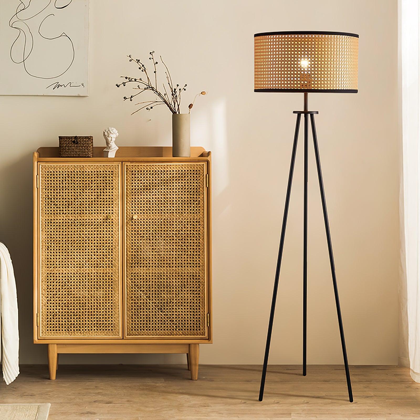 Aubrey_Floor_Lamp_1