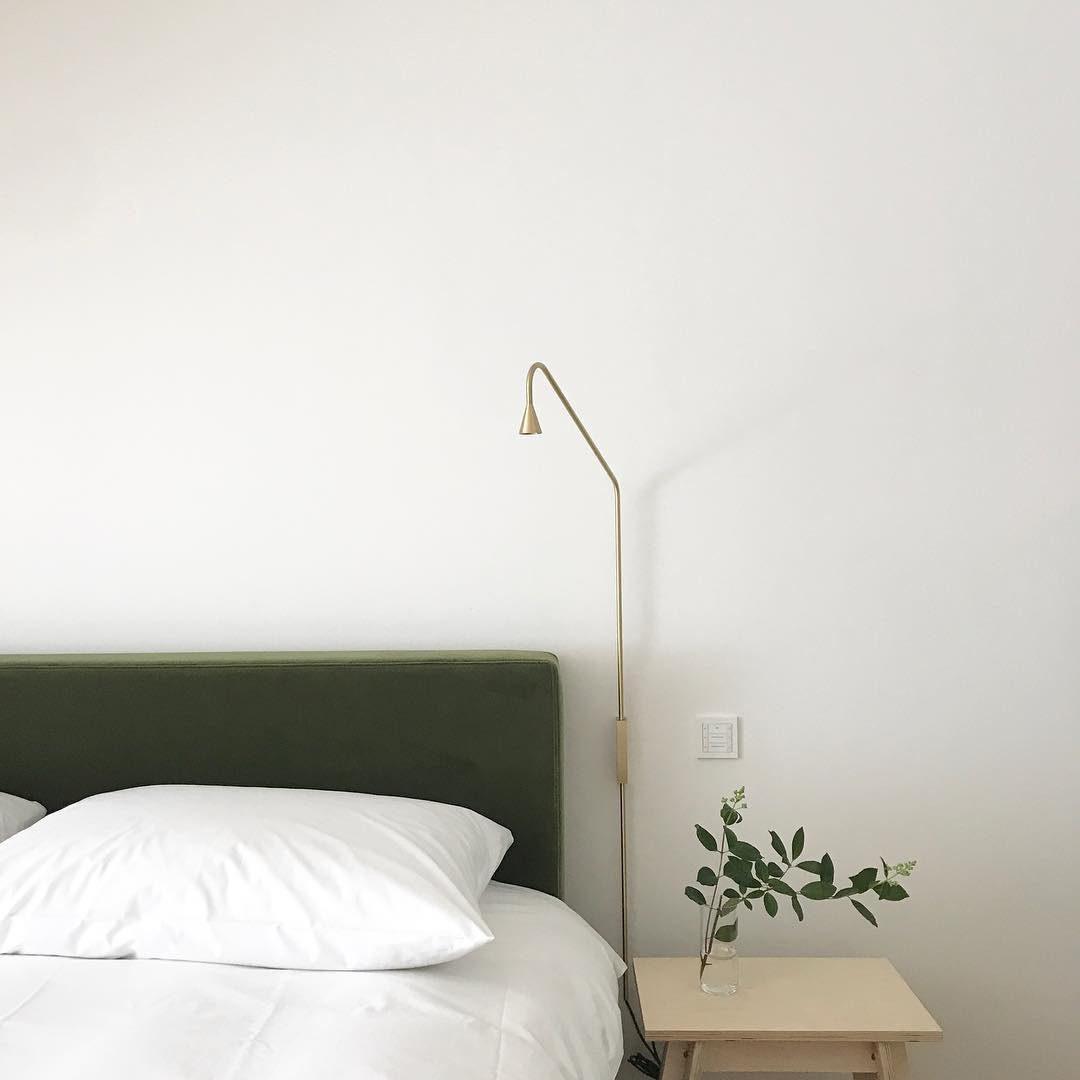Austere_Wall_Lamp_12