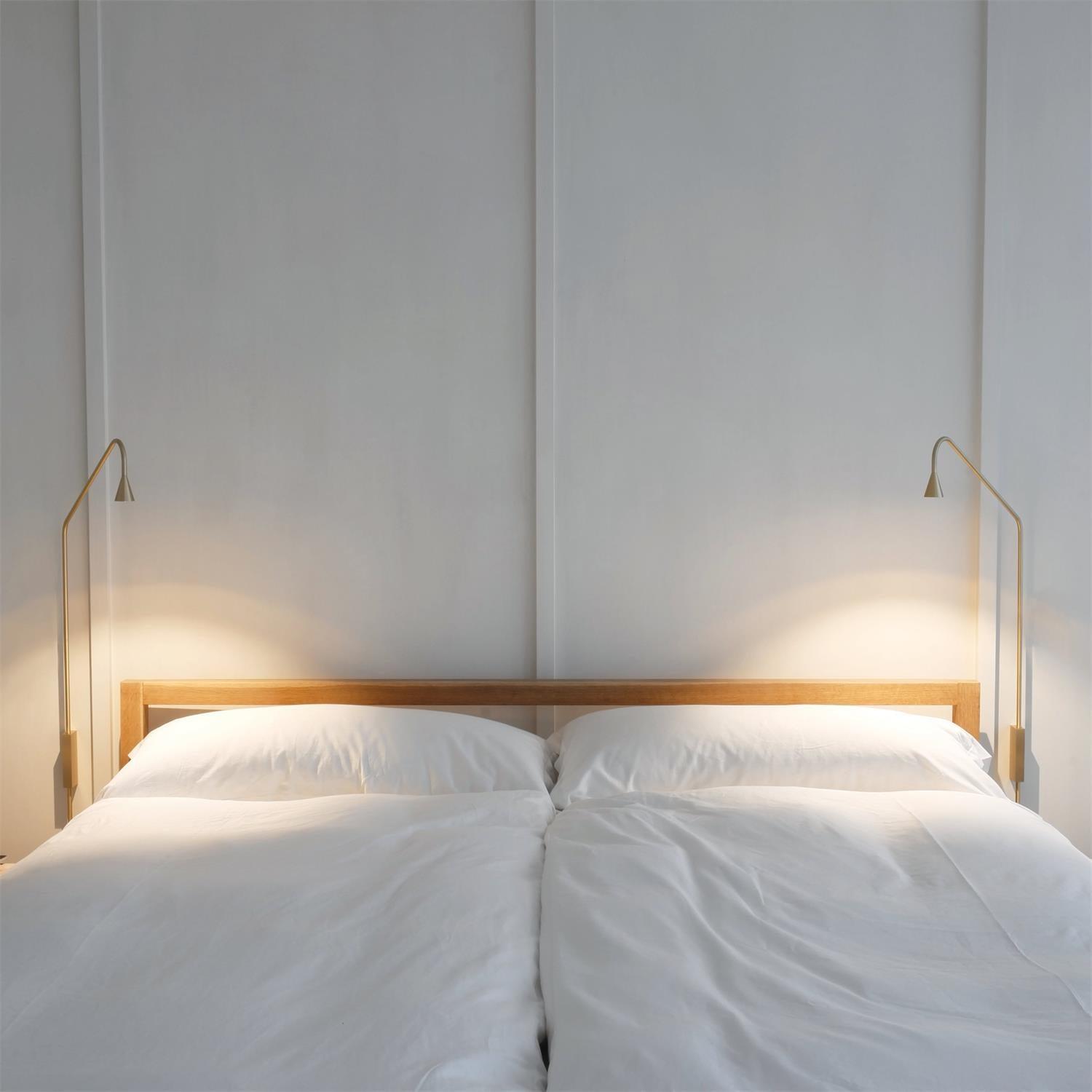 Austere_Wall_Lamp_19