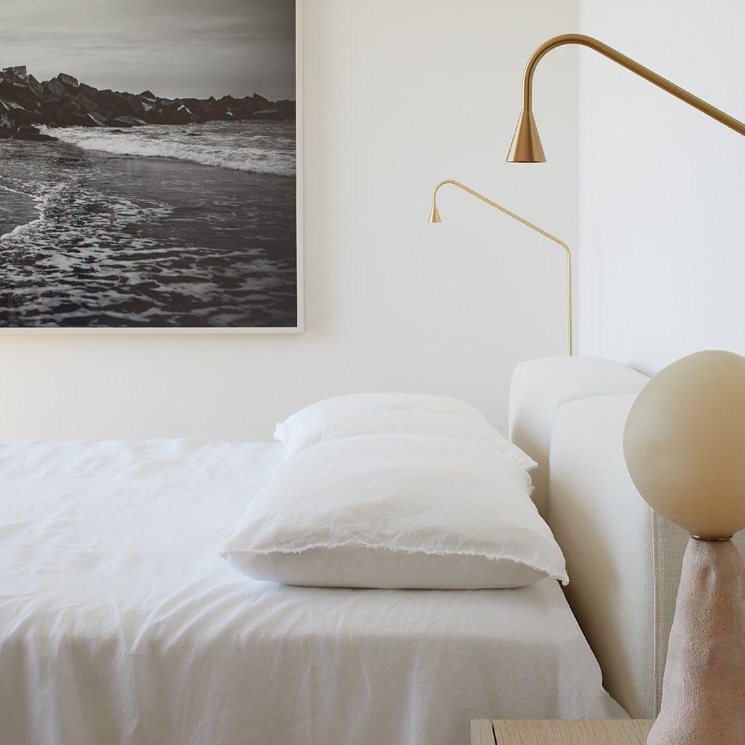 Austere_Wall_Lamp_22