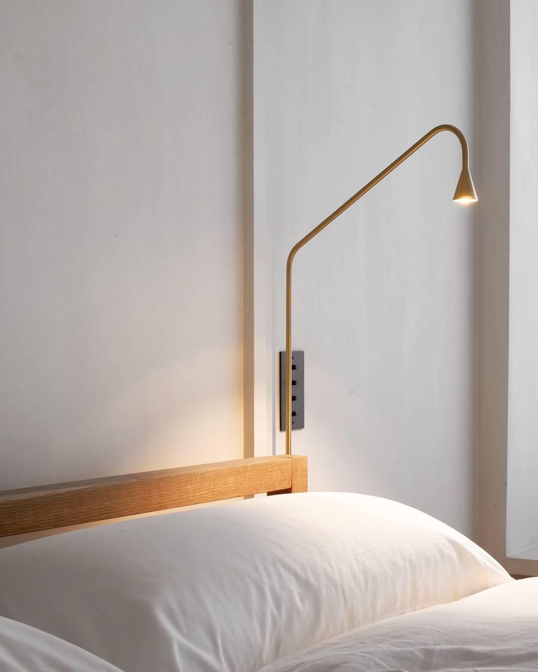 Austere_Wall_Lamp_27
