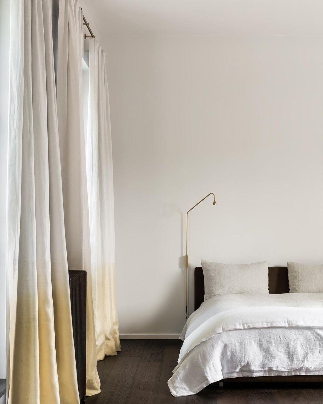Austere_Wall_Lamp_33