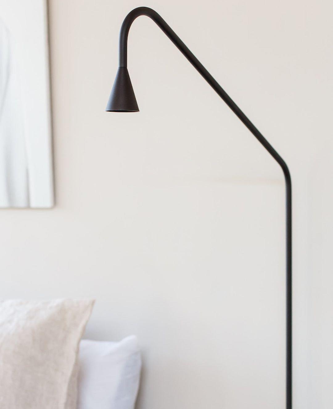 Austere_Wall_Lamp_38