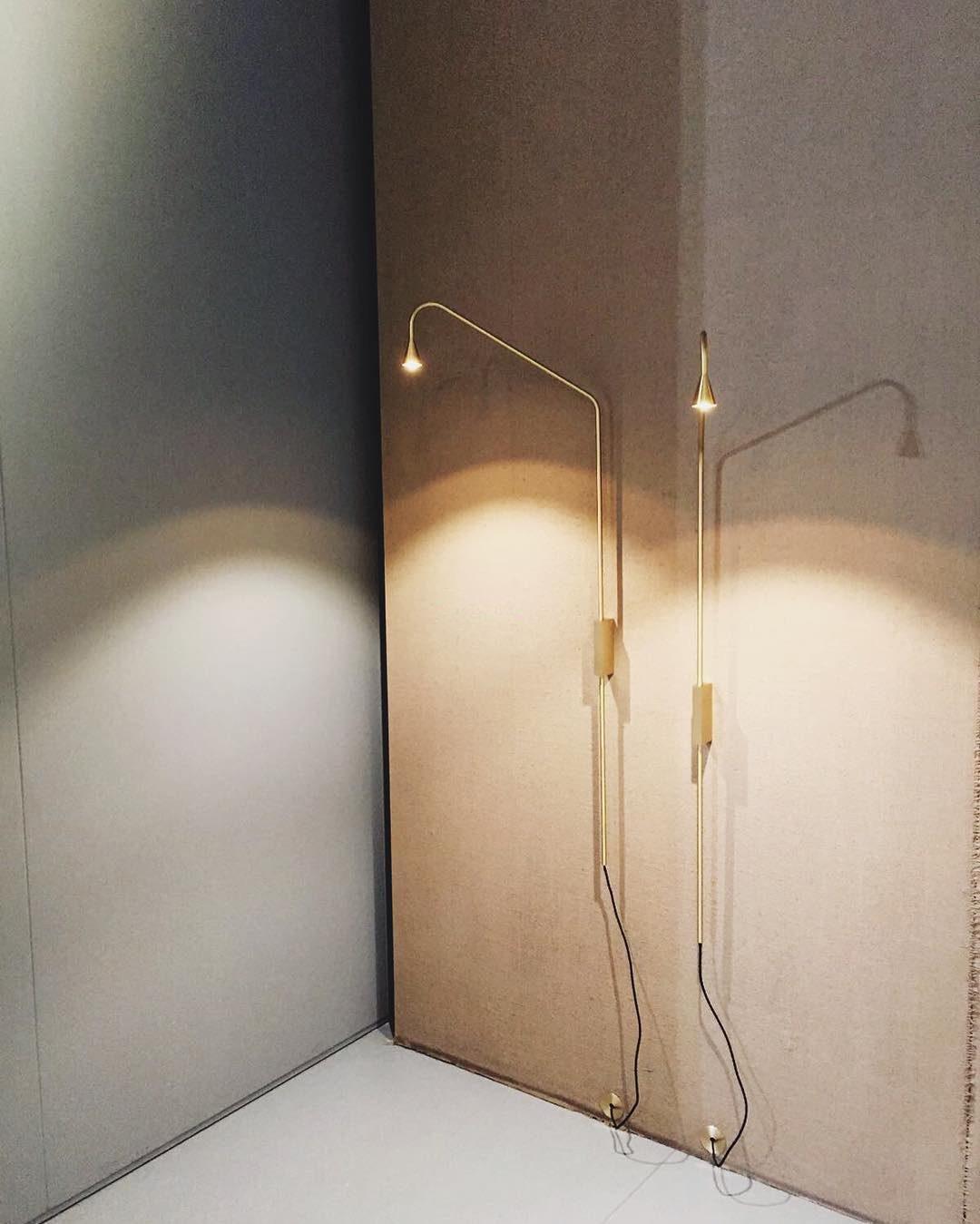 Austere_Wall_Lamp_39