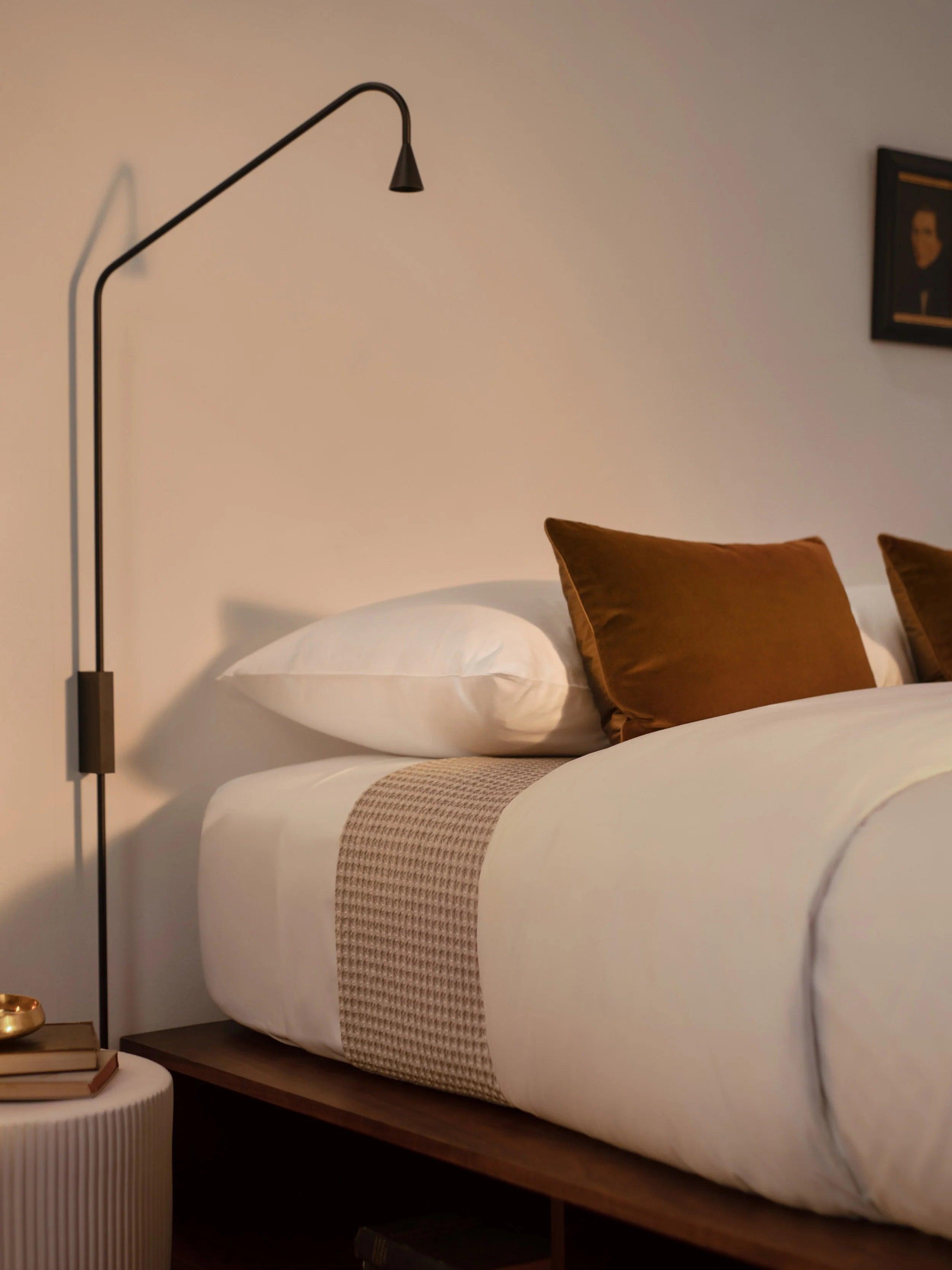 Austere_Wall_Lamp_41