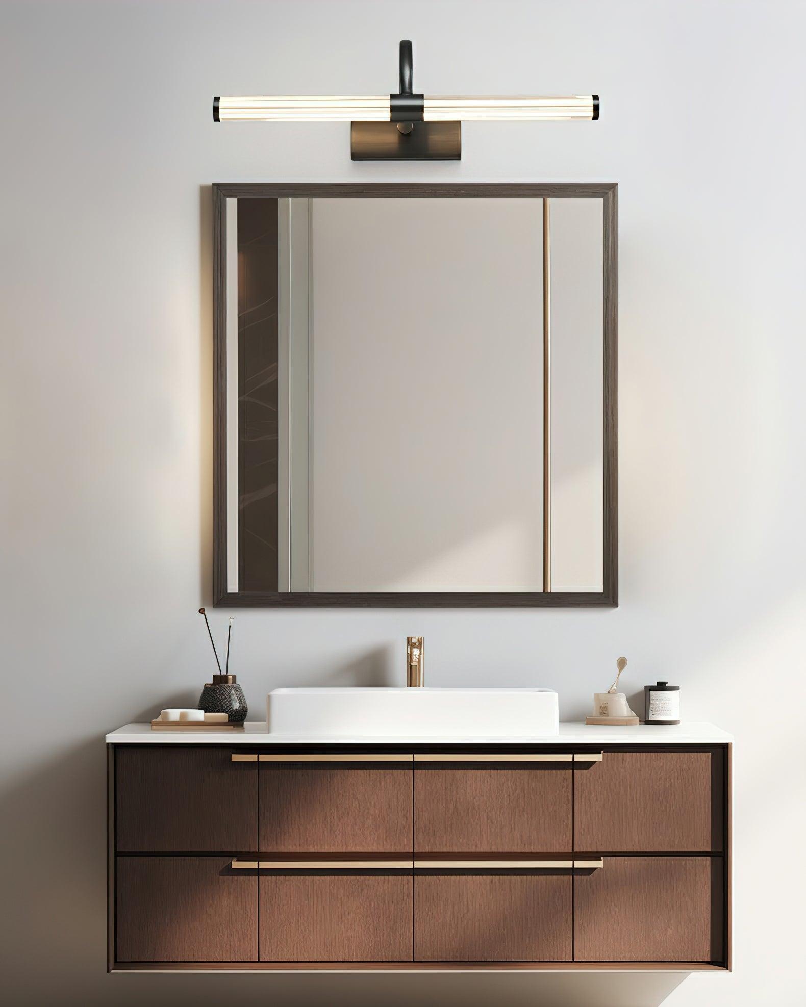 Avery_Wall_Light_1