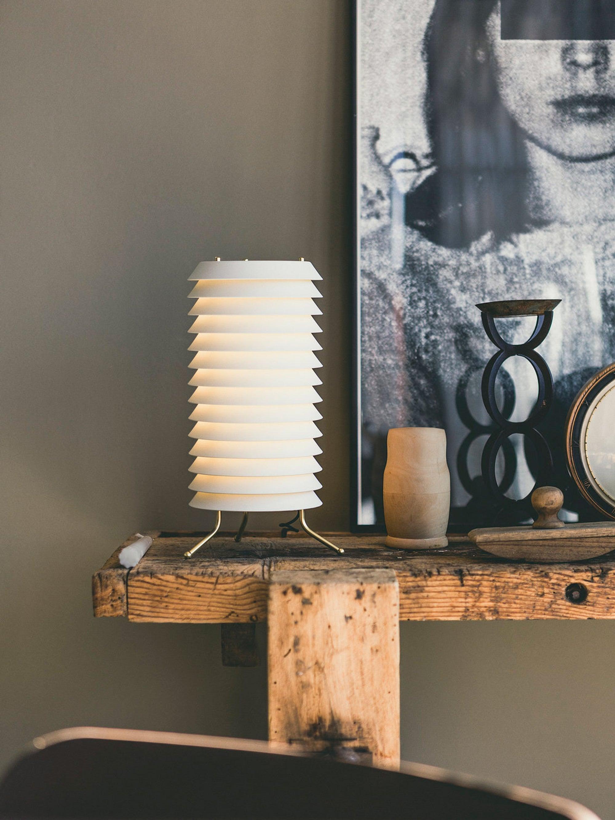 Baltic_Tower_Table_Lamp_10