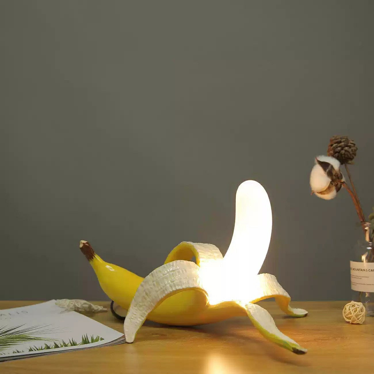 Banana_Table_Lamp_14