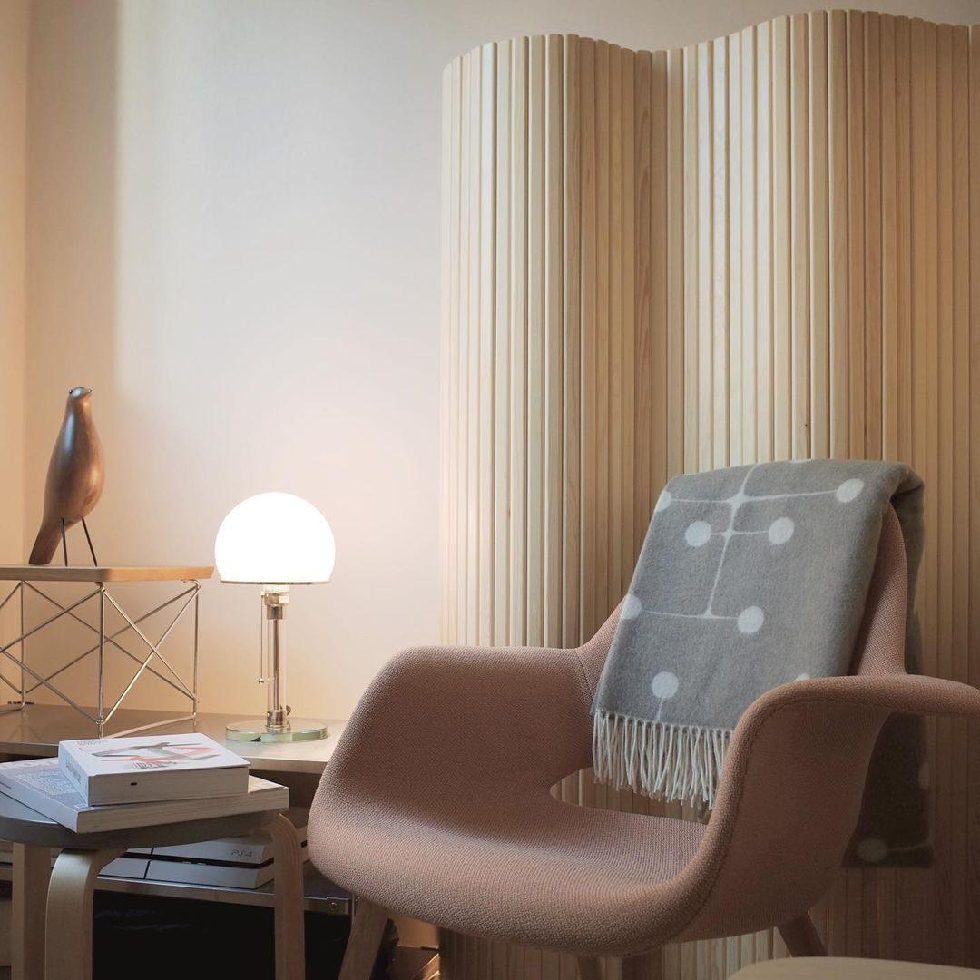 Bauhaus_Table_Lamp_13