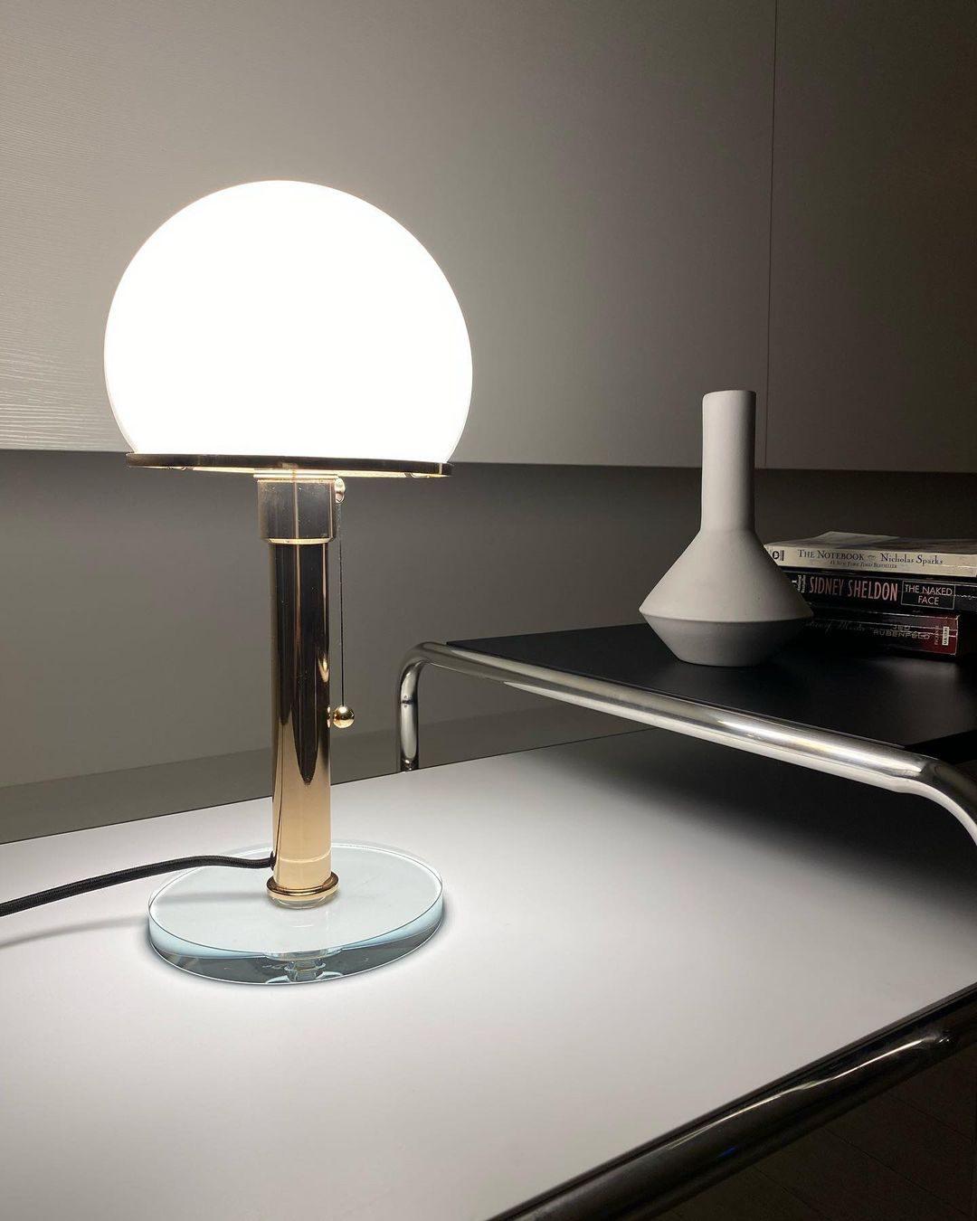 Bauhaus_Table_Lamp_18