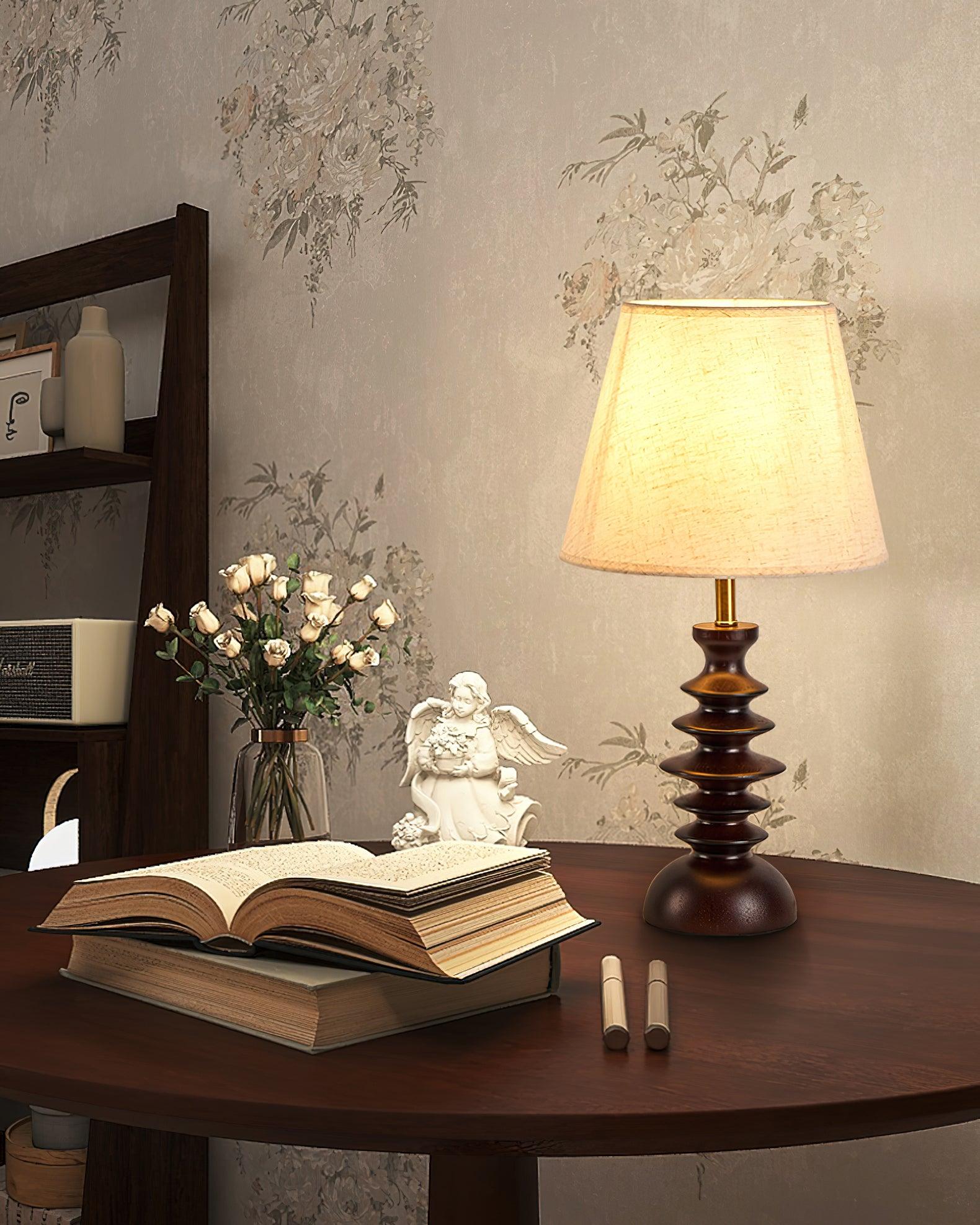 Beatrice_Table_Lamp_3