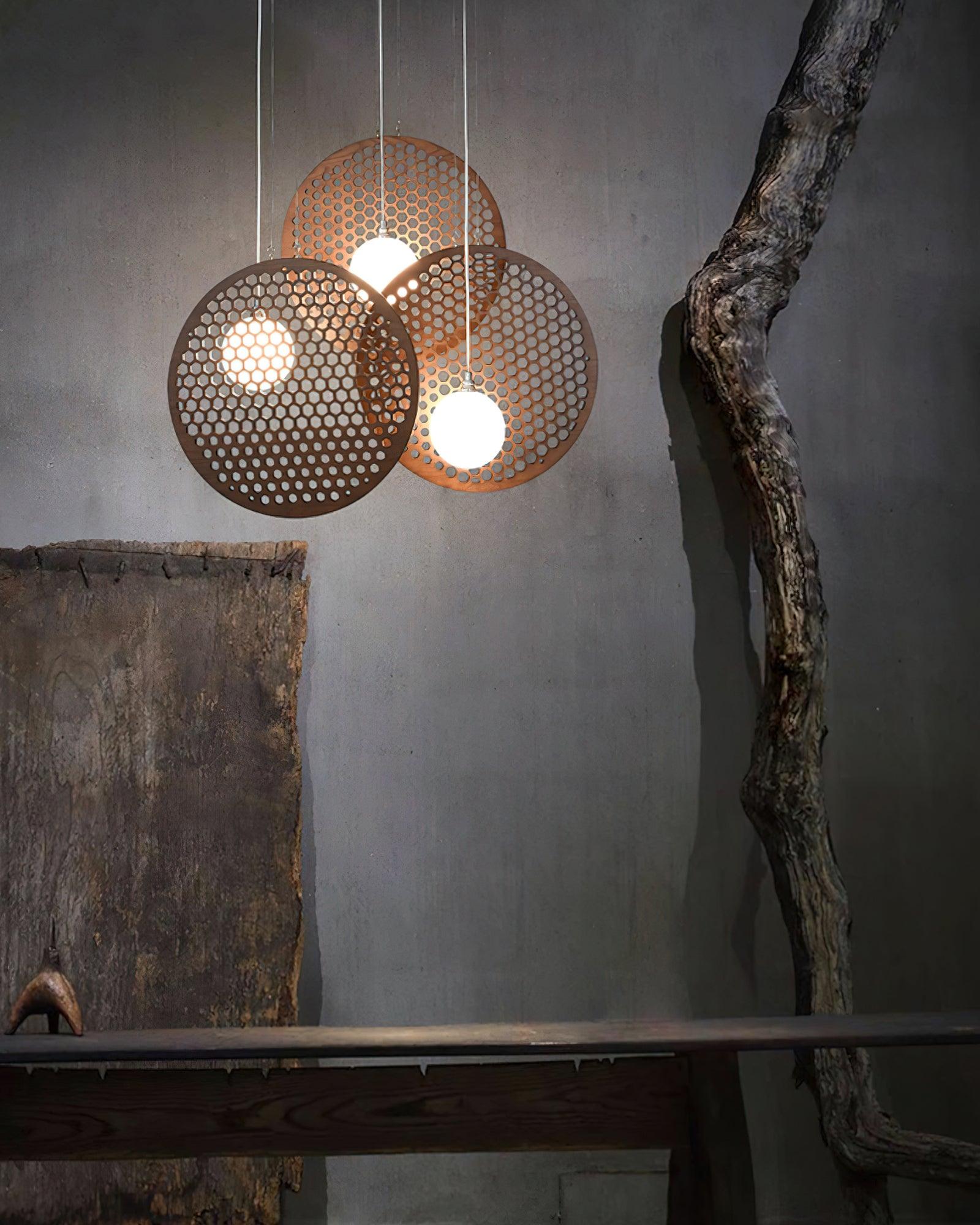 Bee_Plate_Chandelier_10