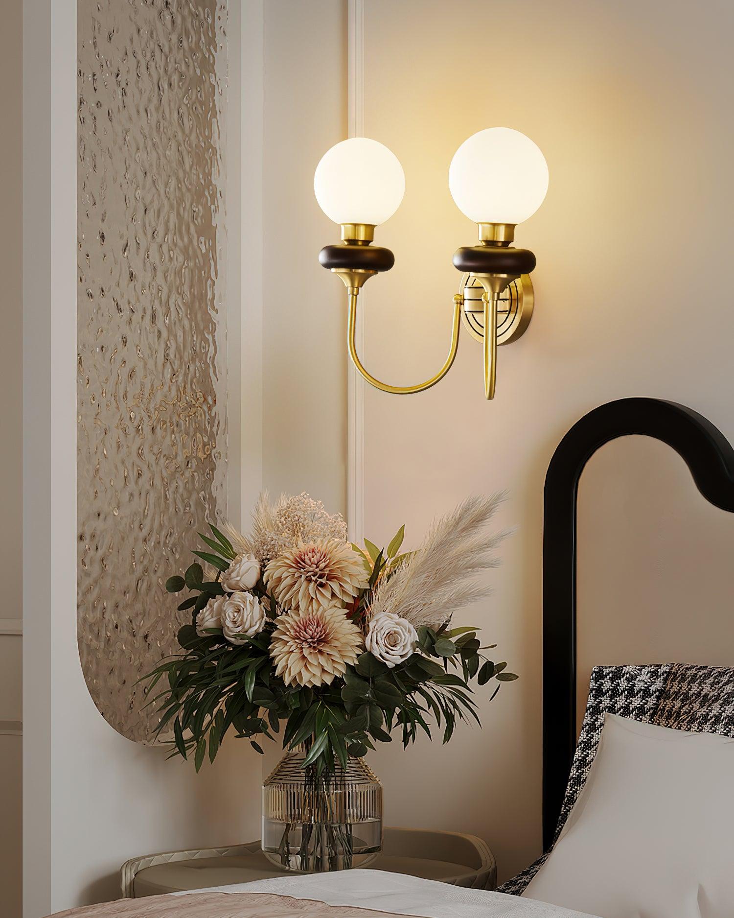 Bellevue_Wall_Lamp_1